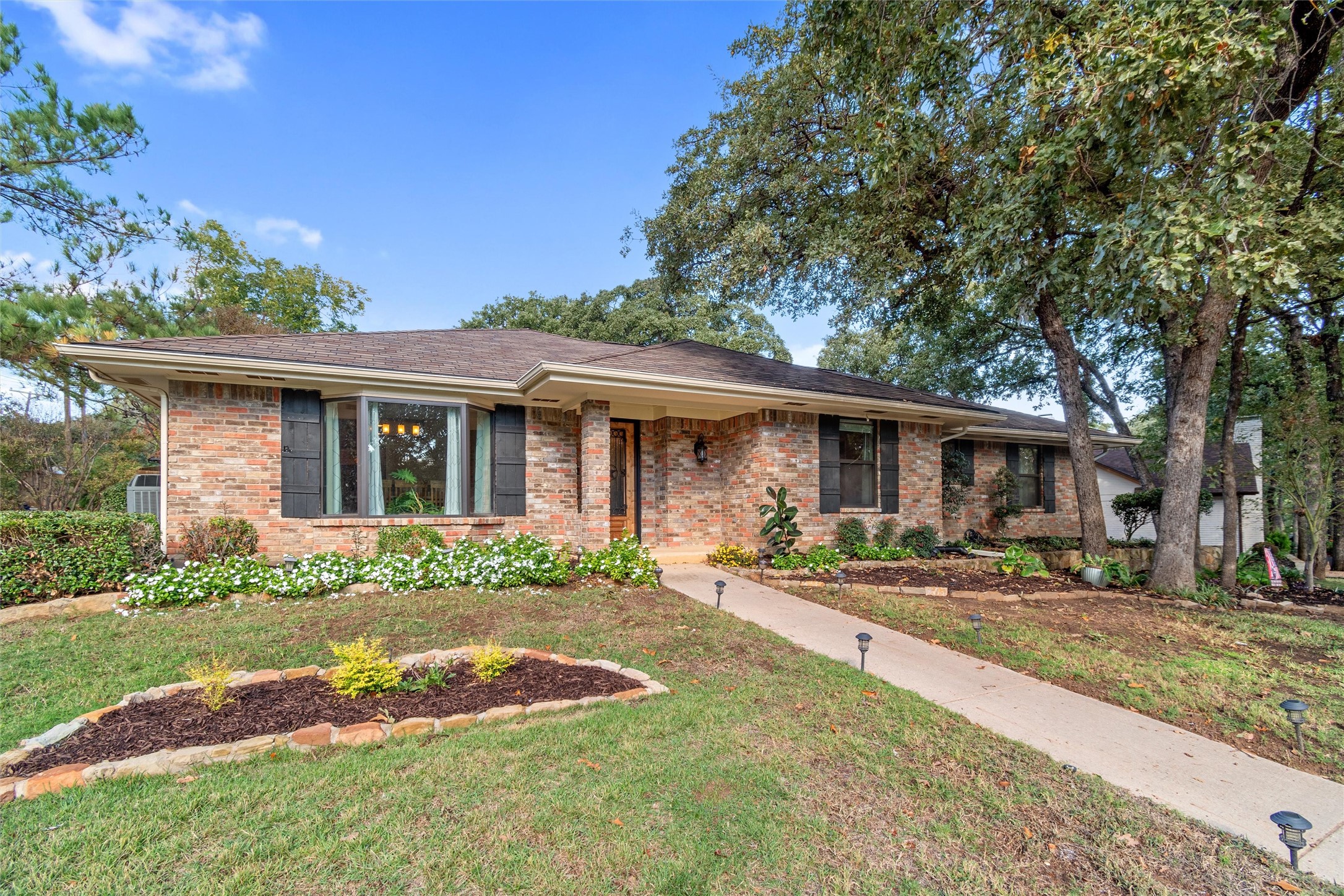 6 Cypress Court