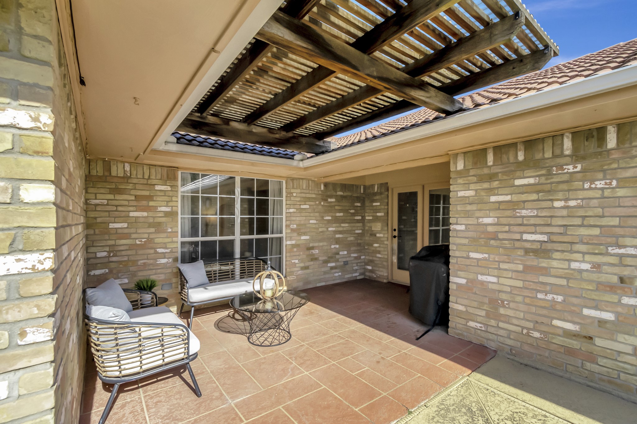 1042 Wilshire Drive