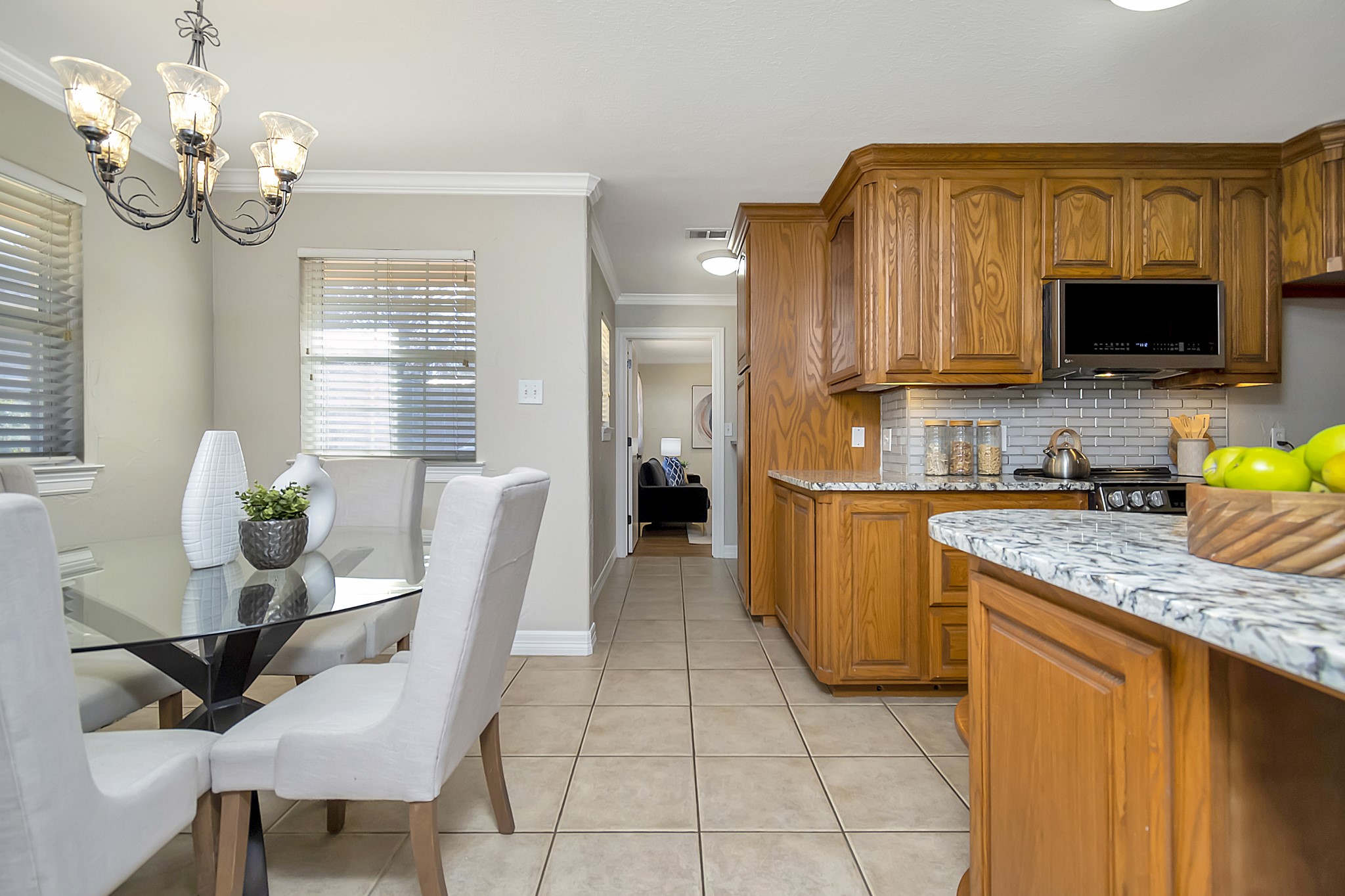 1042 Wilshire Drive