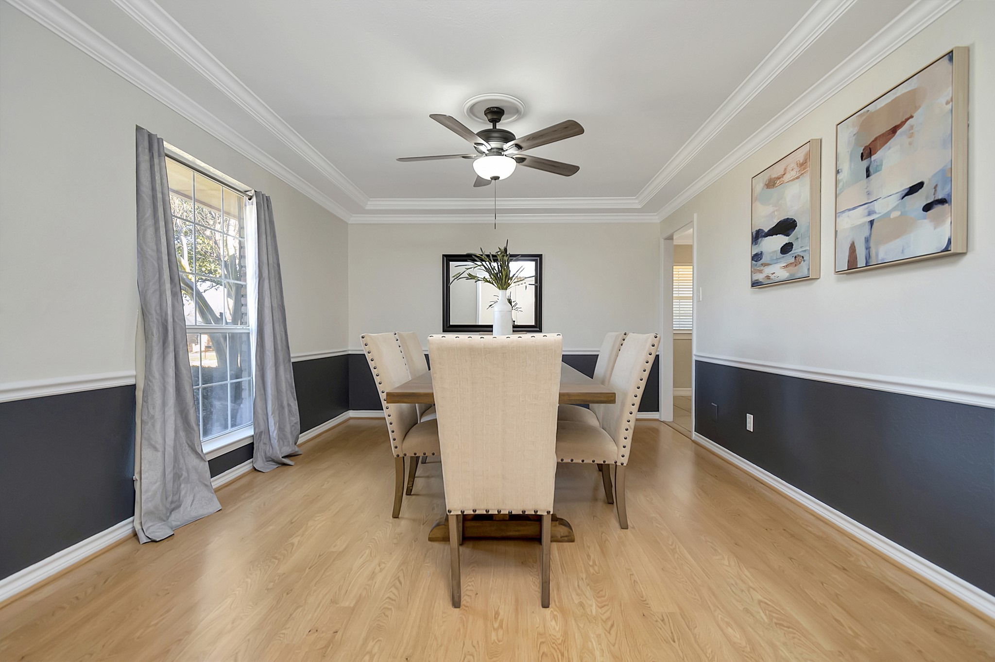 1042 Wilshire Drive