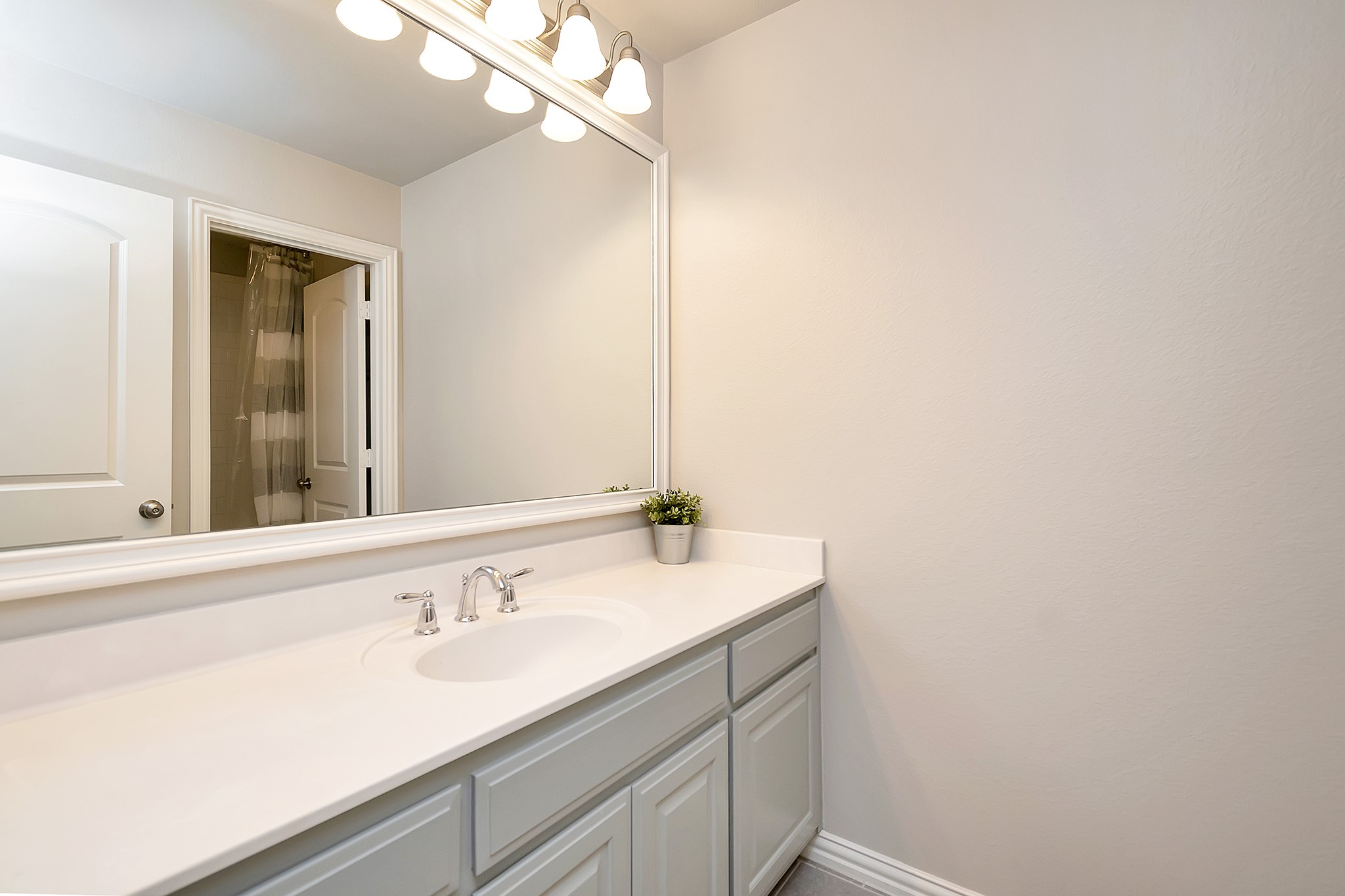 4229 Round Valley Lane