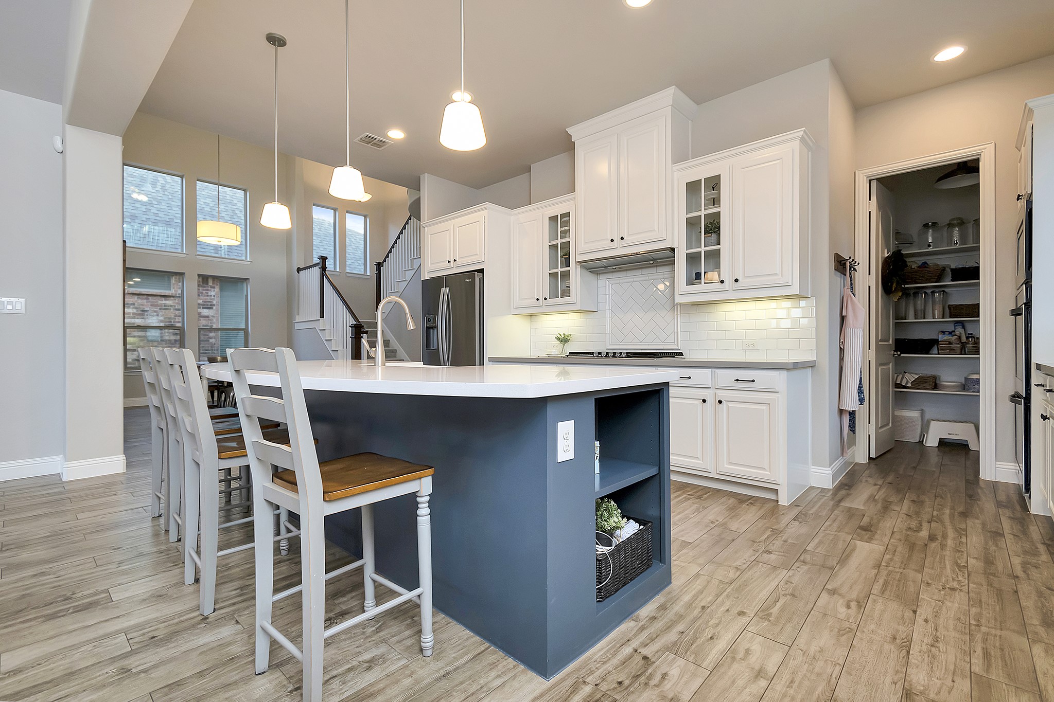 4229 Round Valley Lane