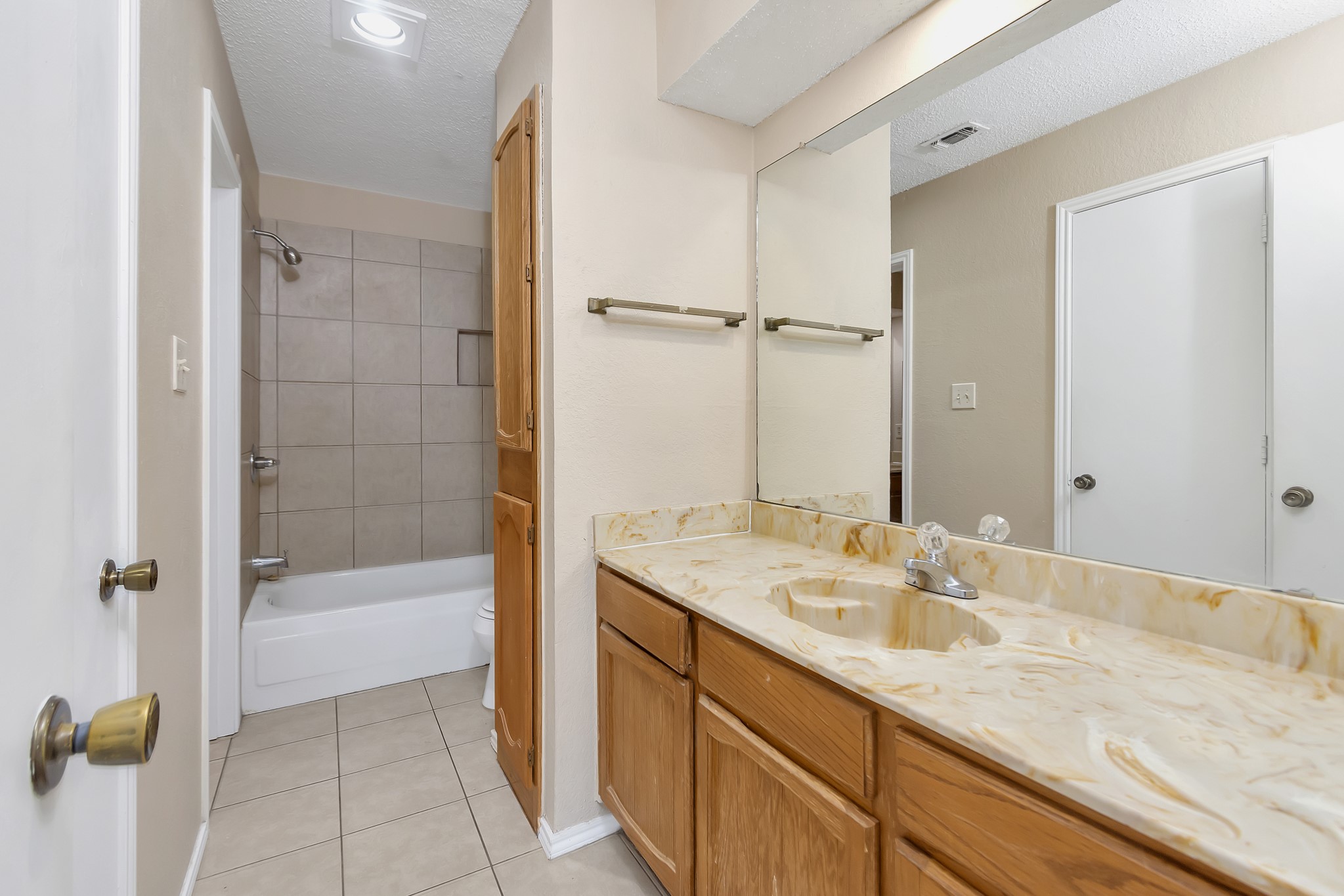 2922 Timothy Lane