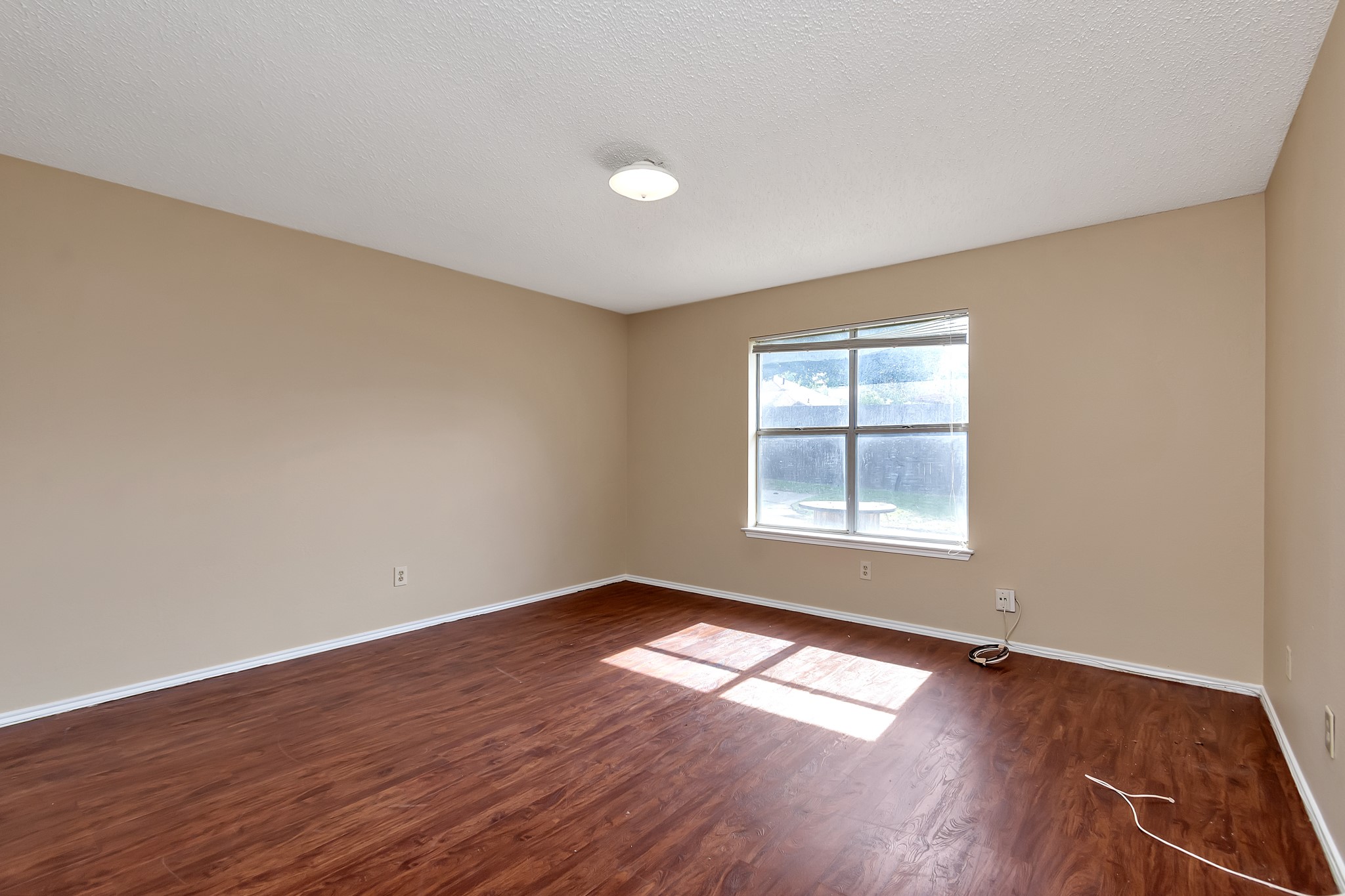 2922 Timothy Lane