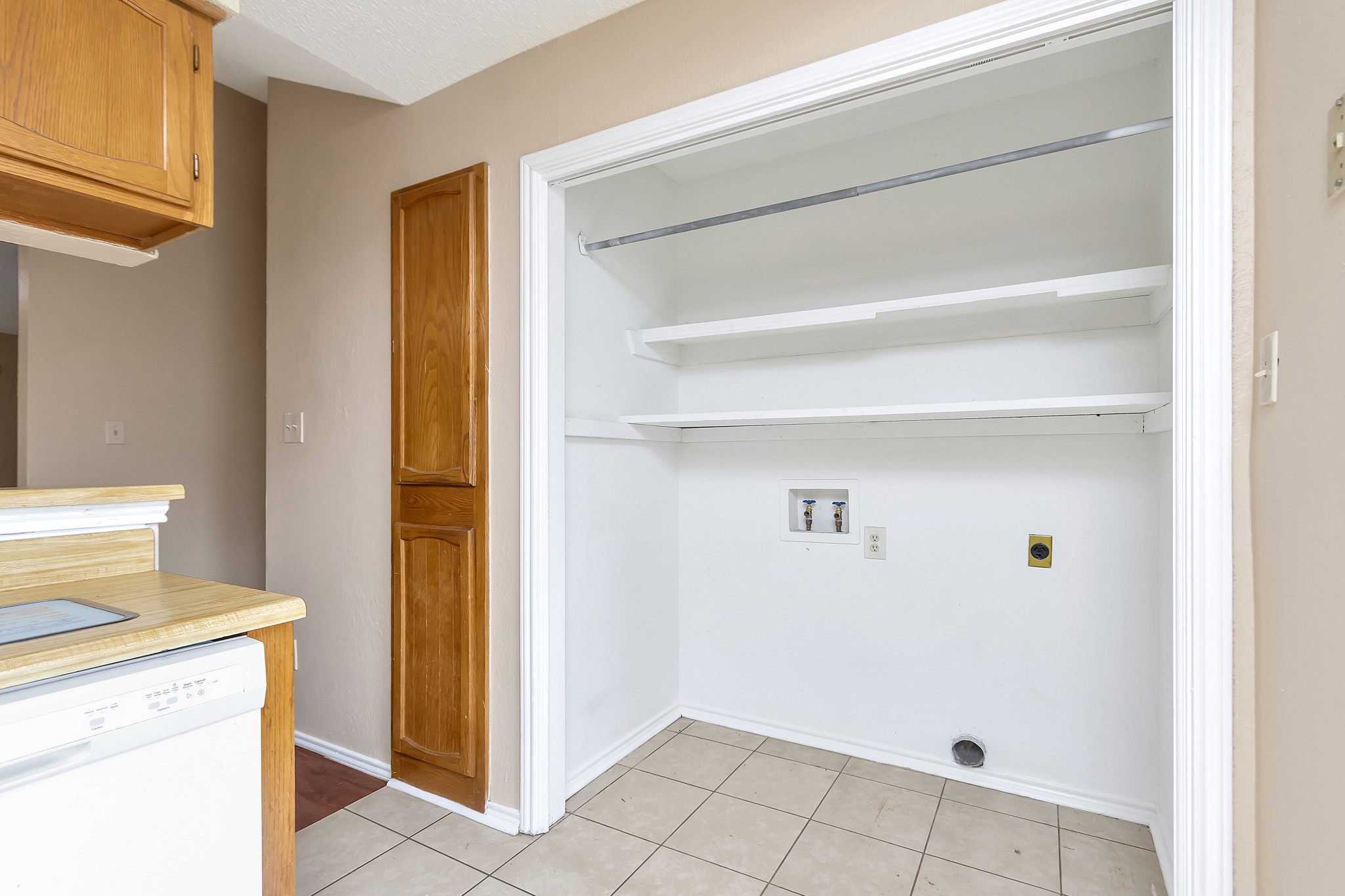 2922 Timothy Lane