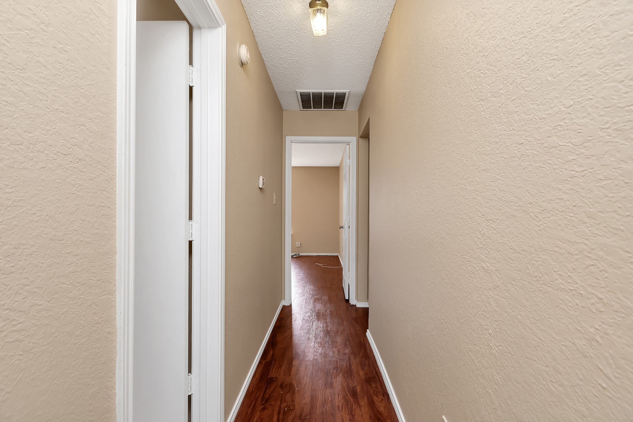 2922 Timothy Lane