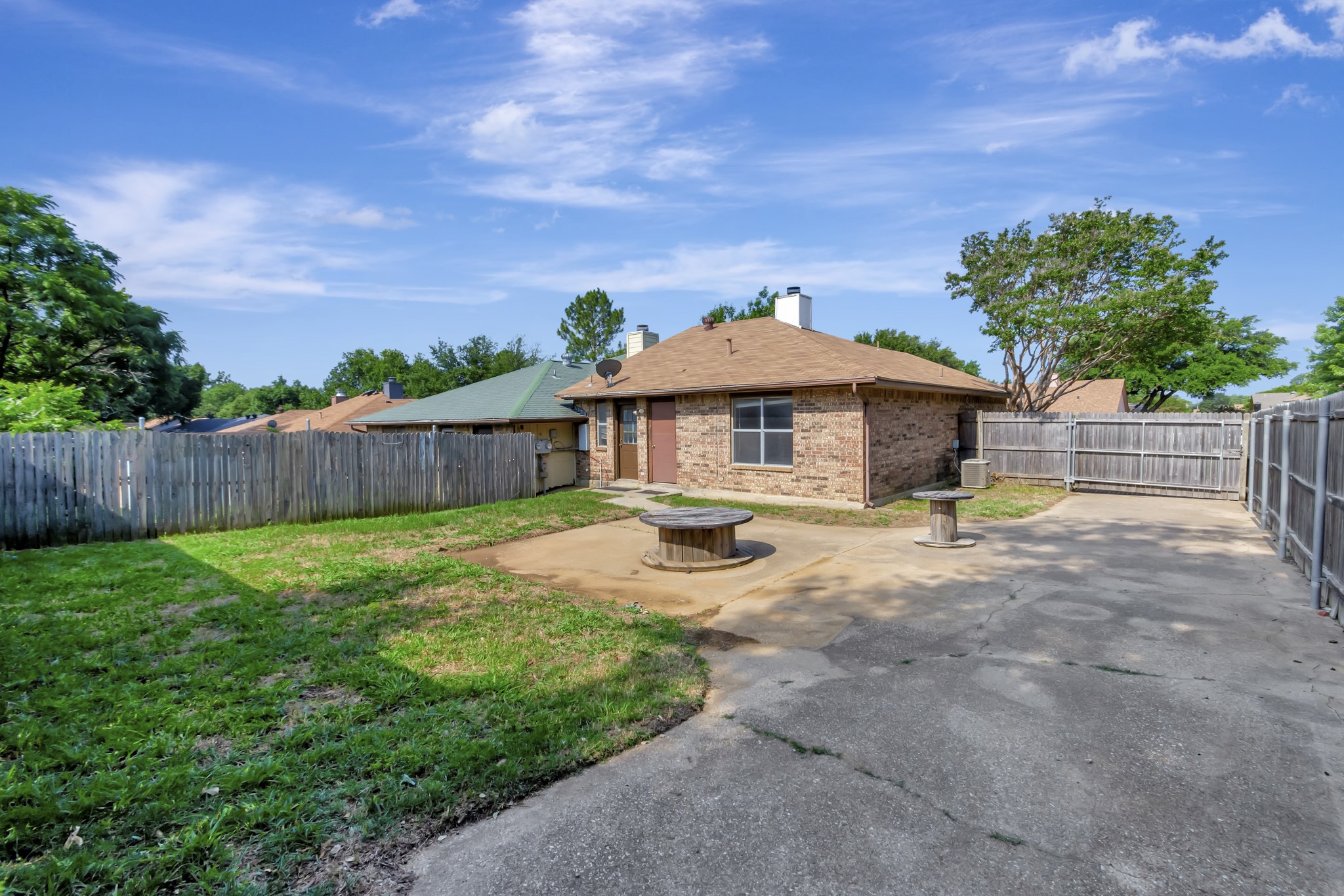 2922 Timothy Lane