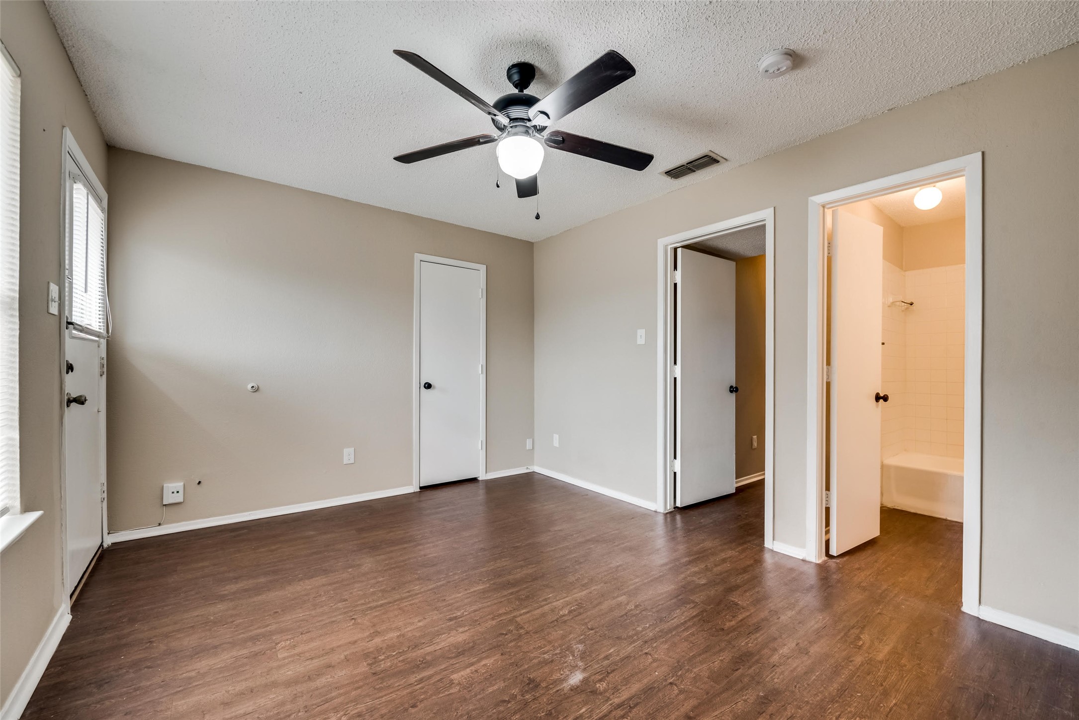 7621 & 7625 Evergreen Road