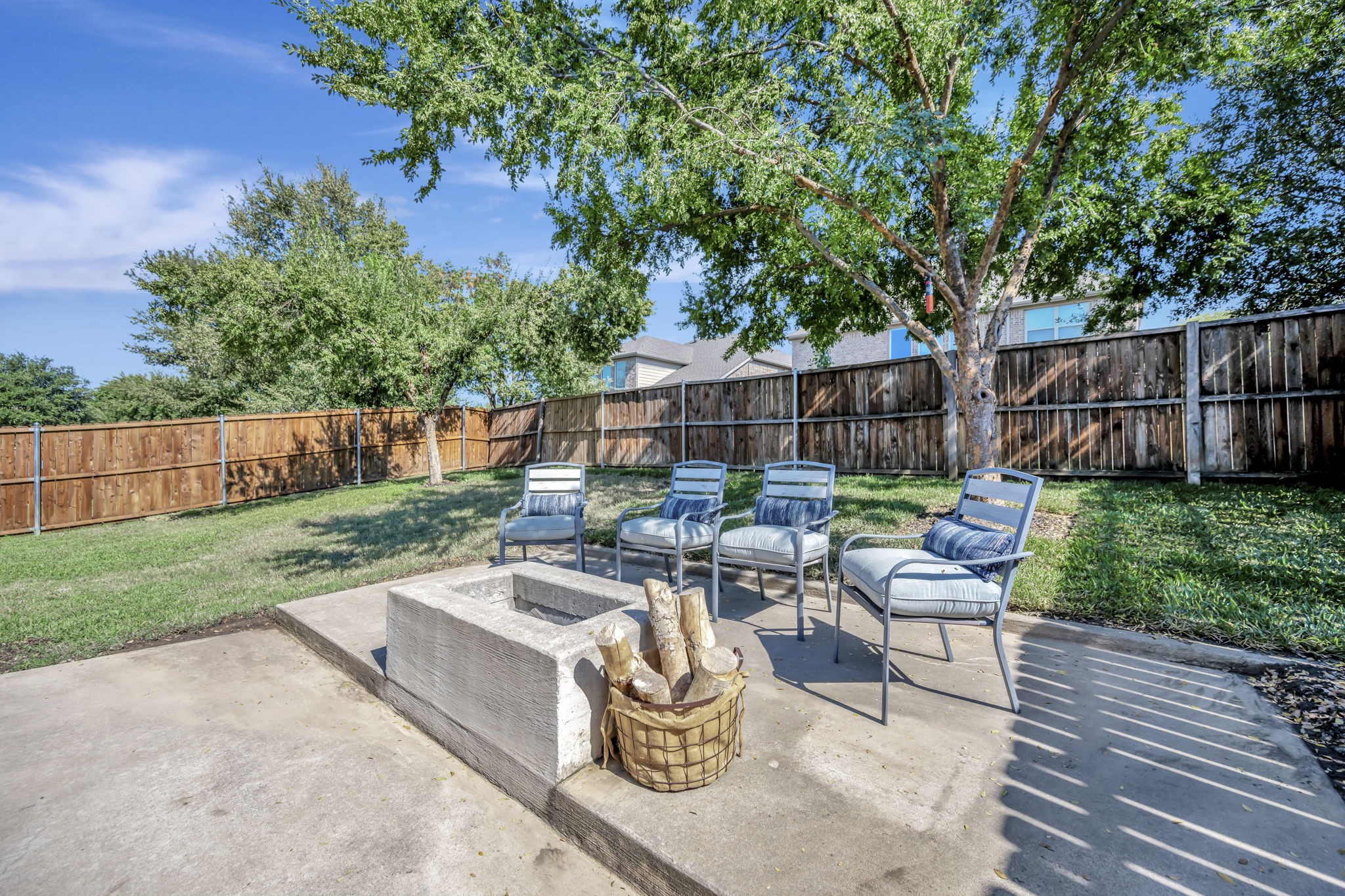 1395 Sandhurst Drive