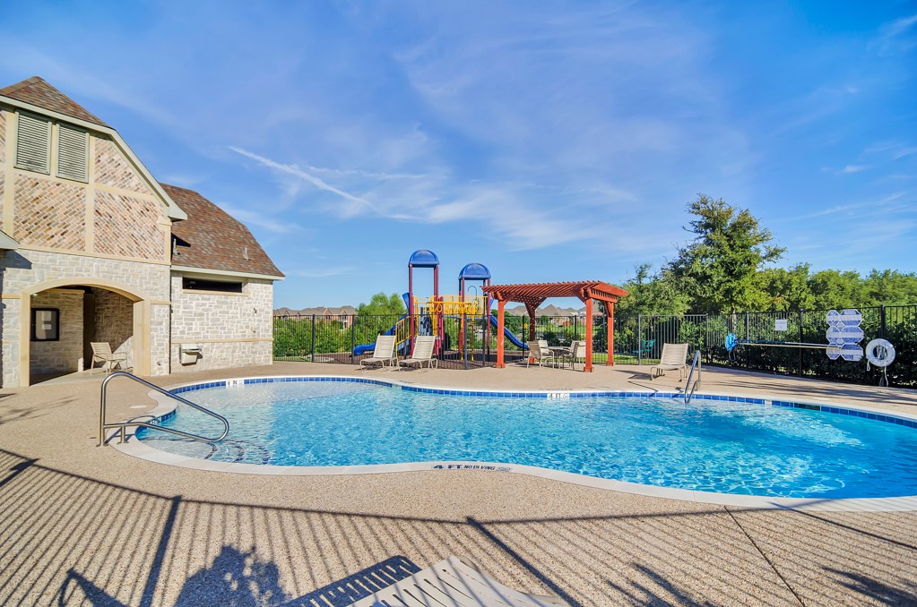 1395 Sandhurst Drive