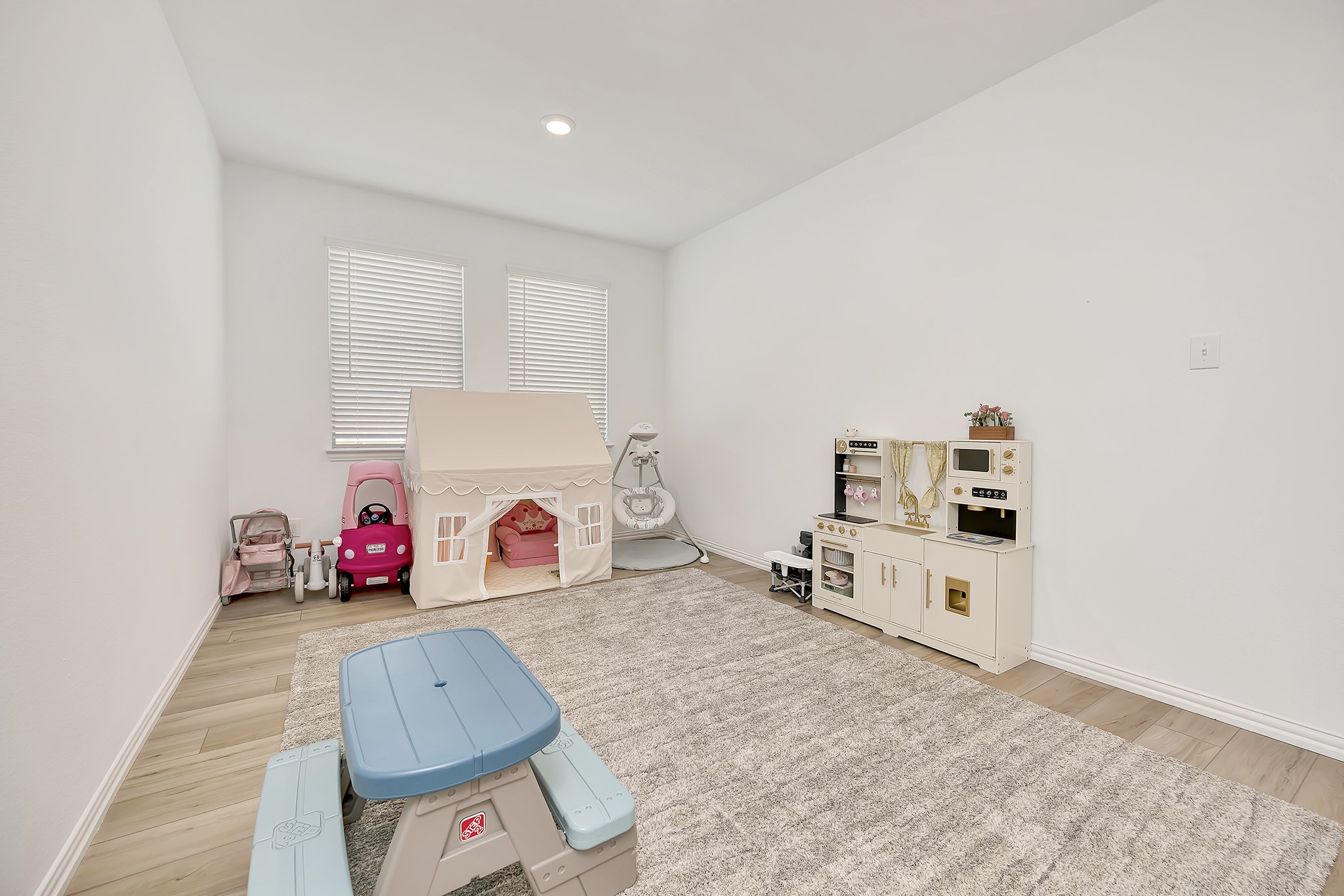 2604 Starwater Drive