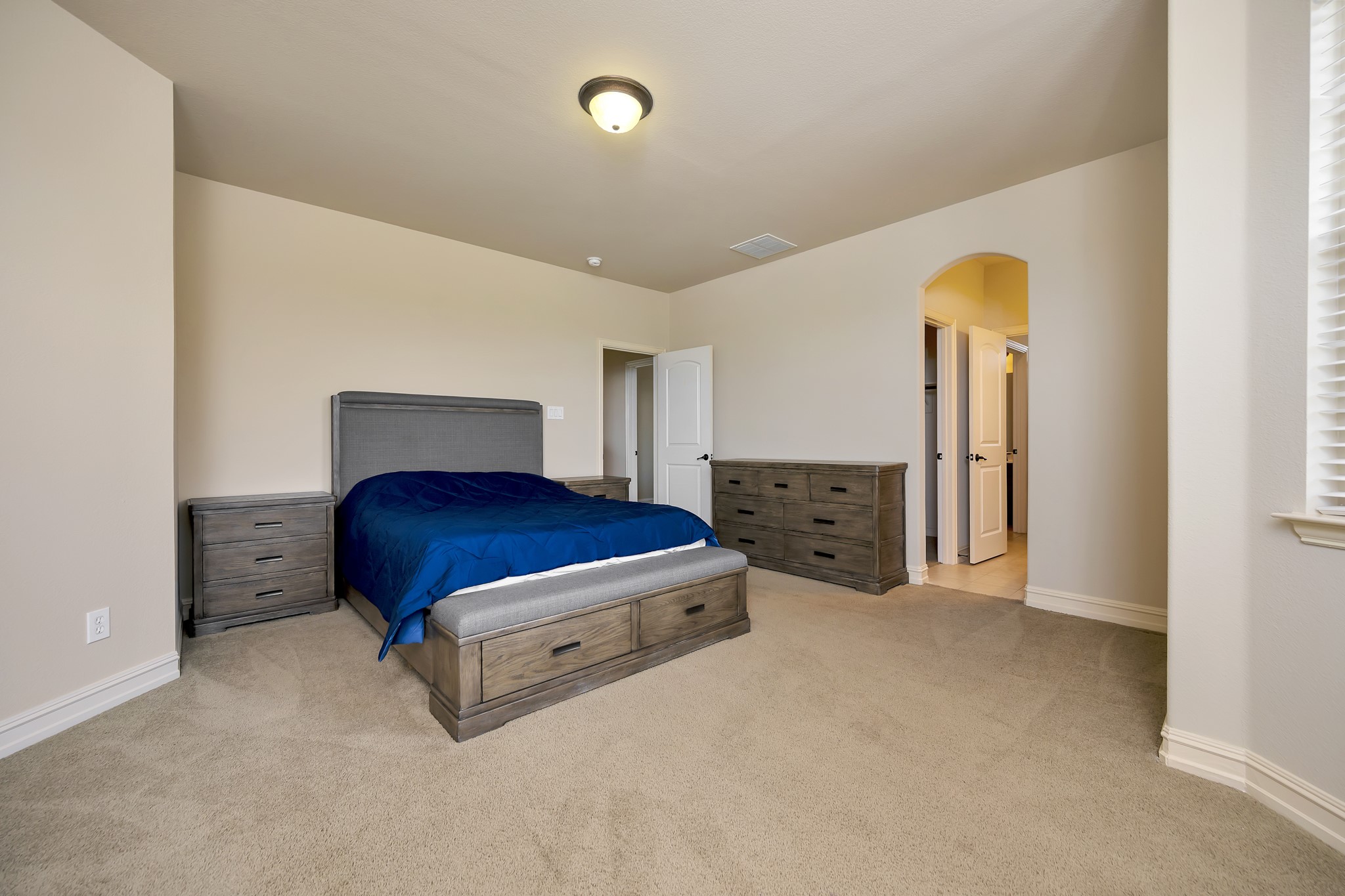 2548 Balmain Court