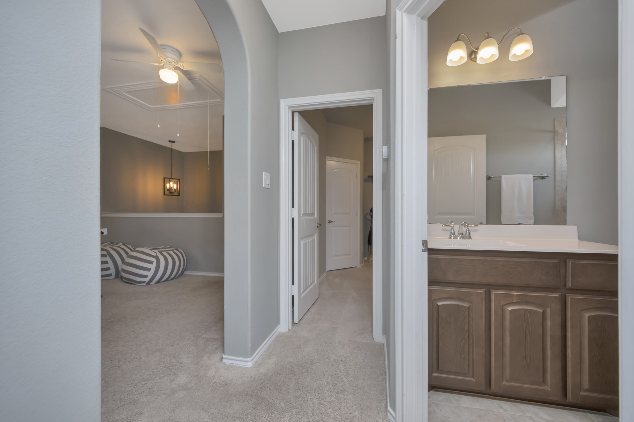 15716 Oak Pointe Drive