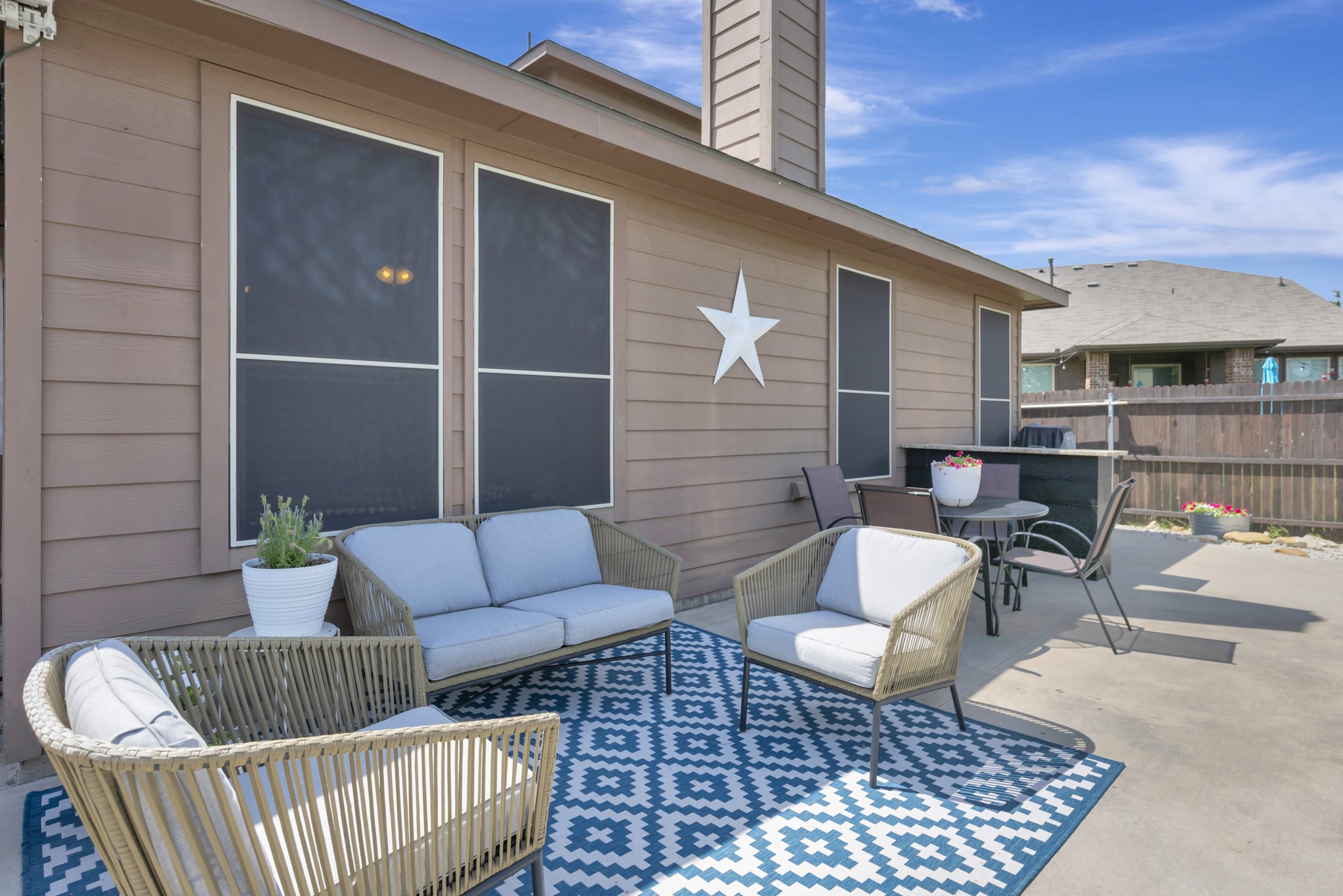 15716 Oak Pointe Drive