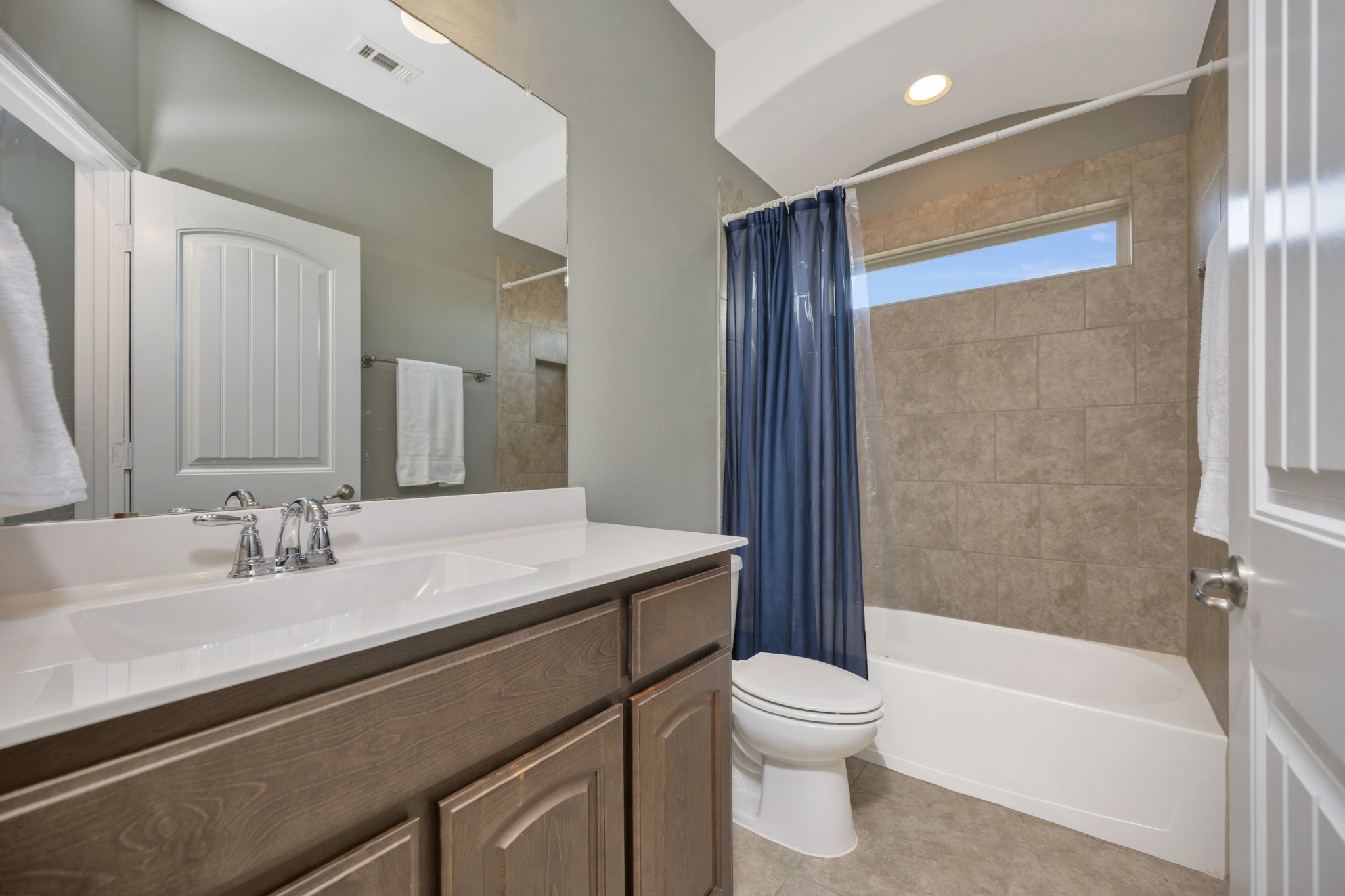 15716 Oak Pointe Drive