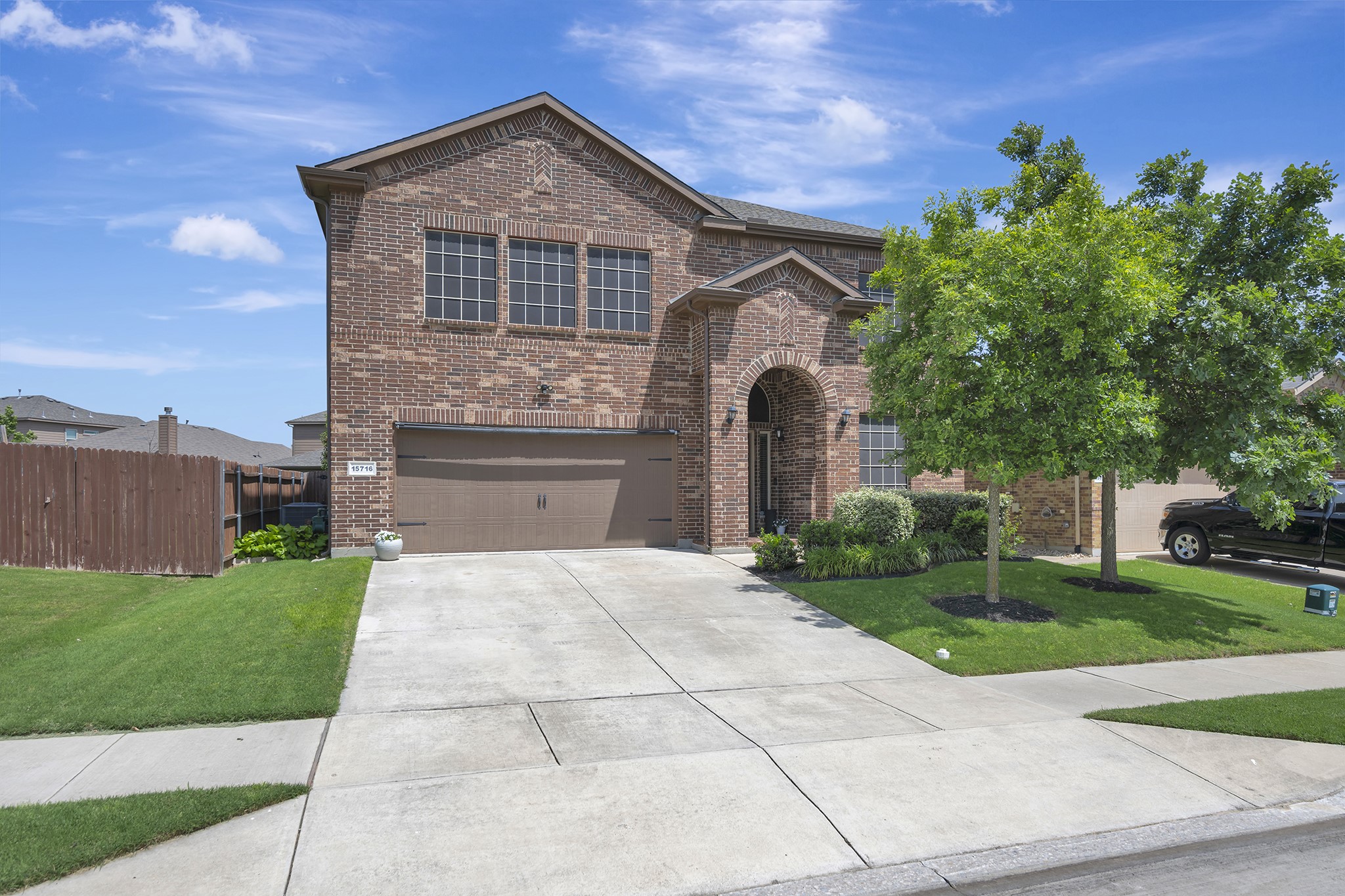 15716 Oak Pointe Drive