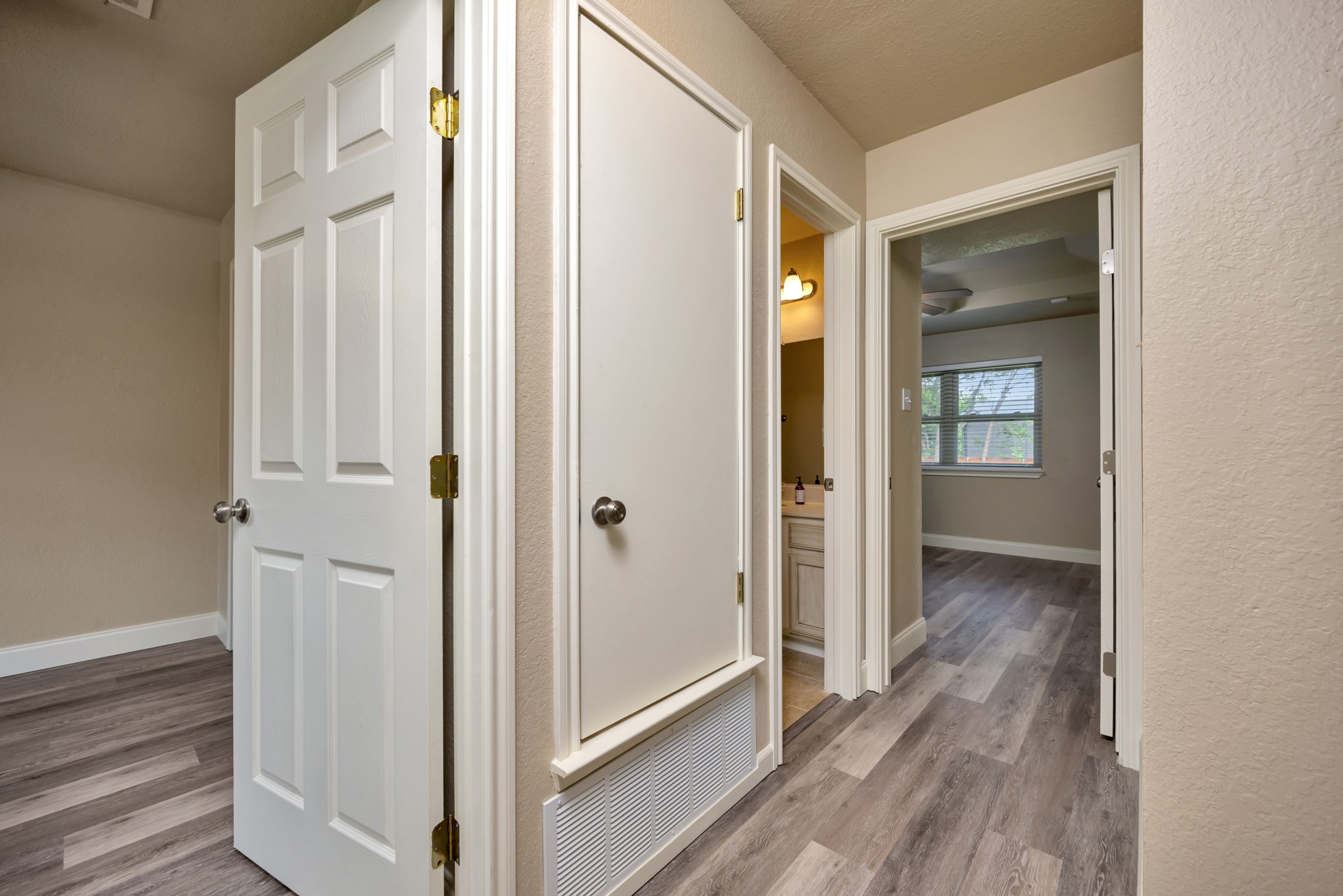 4729 Oarlock Drive