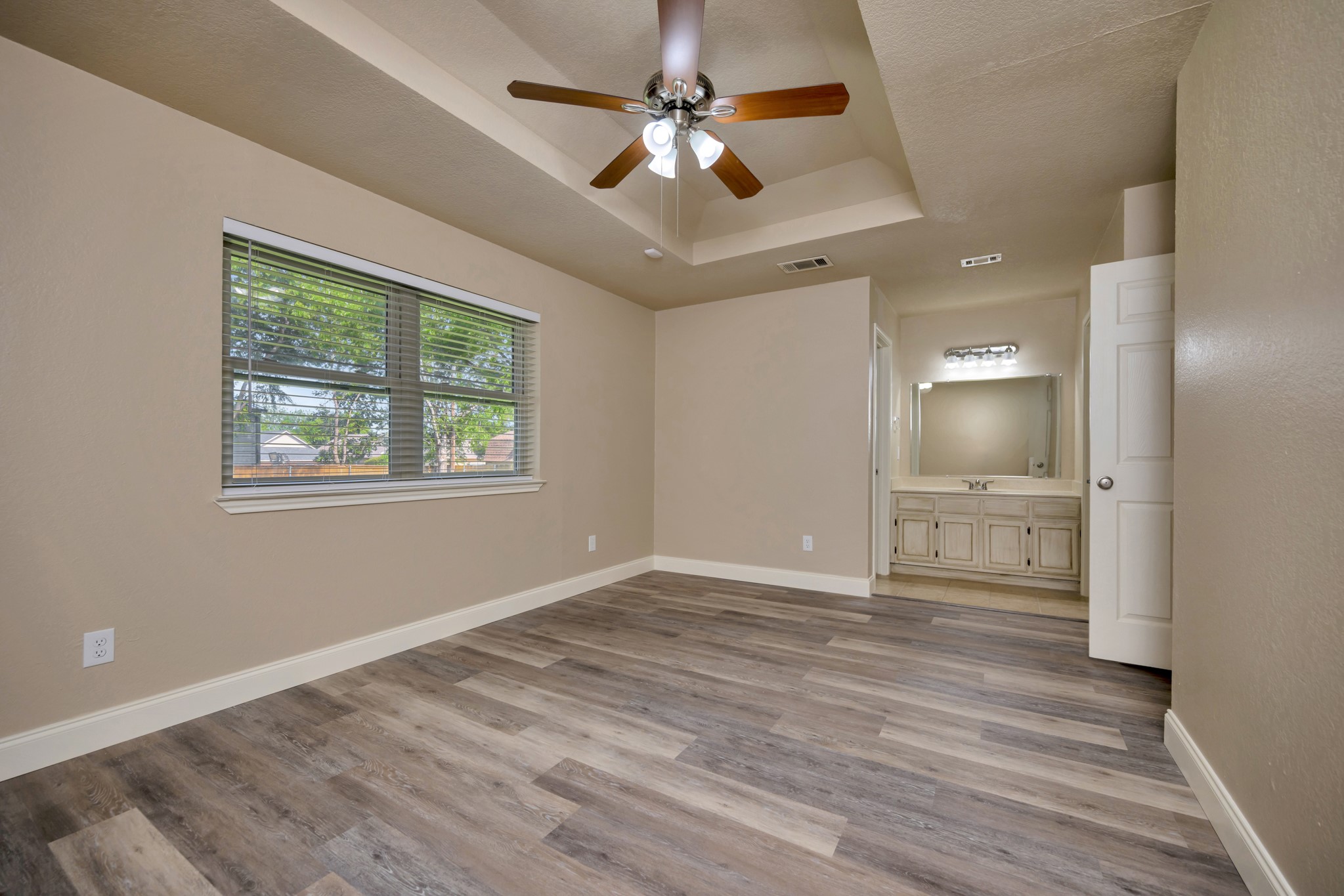 4729 Oarlock Drive