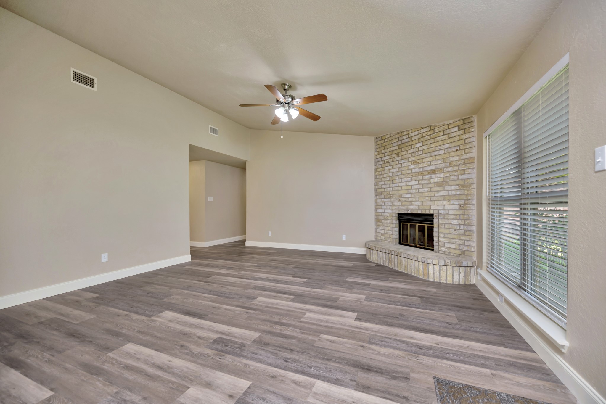 4729 Oarlock Drive