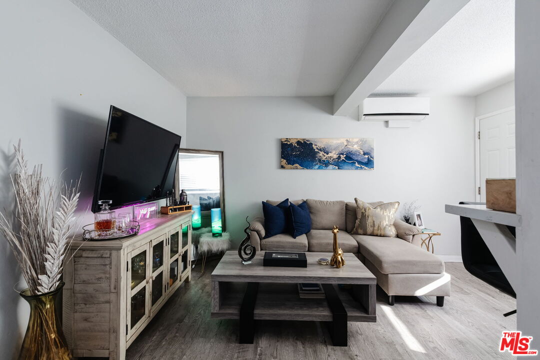 617 Westmount Dr