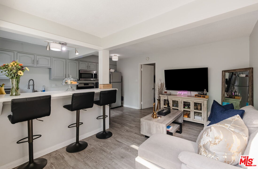 617 Westmount Dr