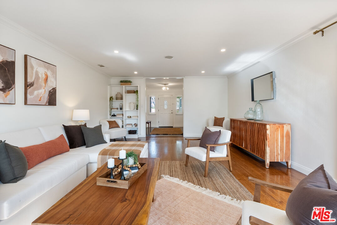 4180 Mount Vernon Dr