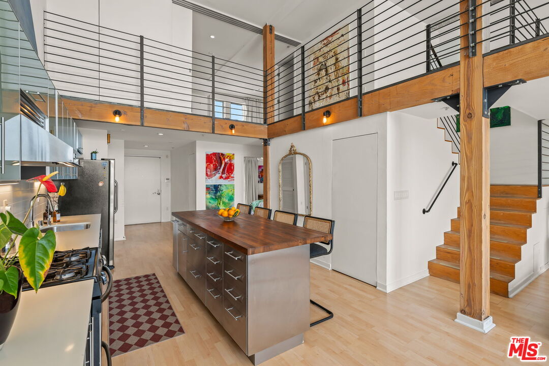 4215 Glencoe Ave Unit: 410