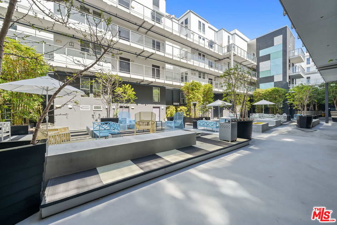 4215 Glencoe Ave Unit: 410