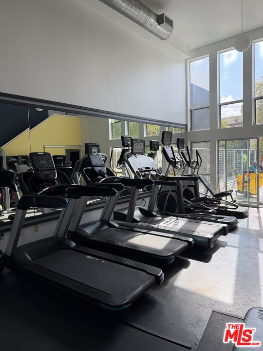 4215 Glencoe Ave Unit: 410