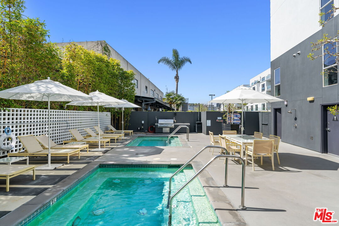 4215 Glencoe Ave Unit: 410