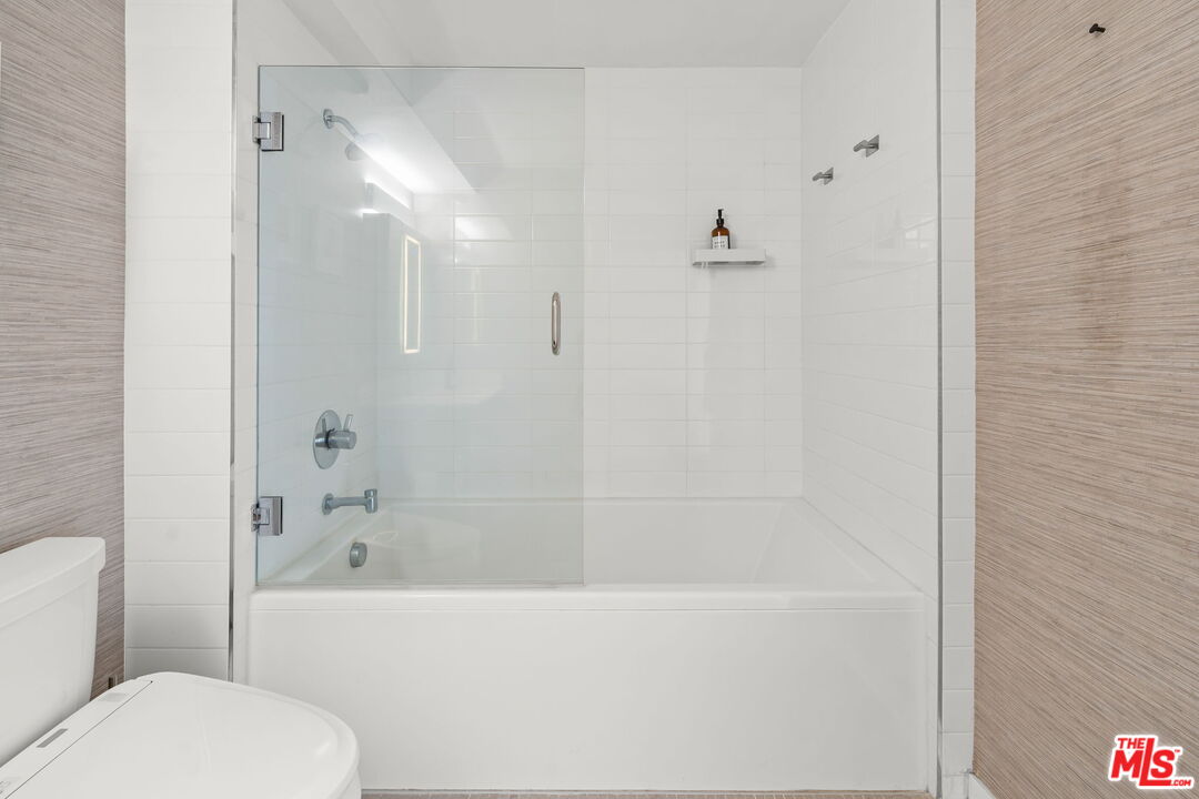 4215 Glencoe Ave Unit: 410