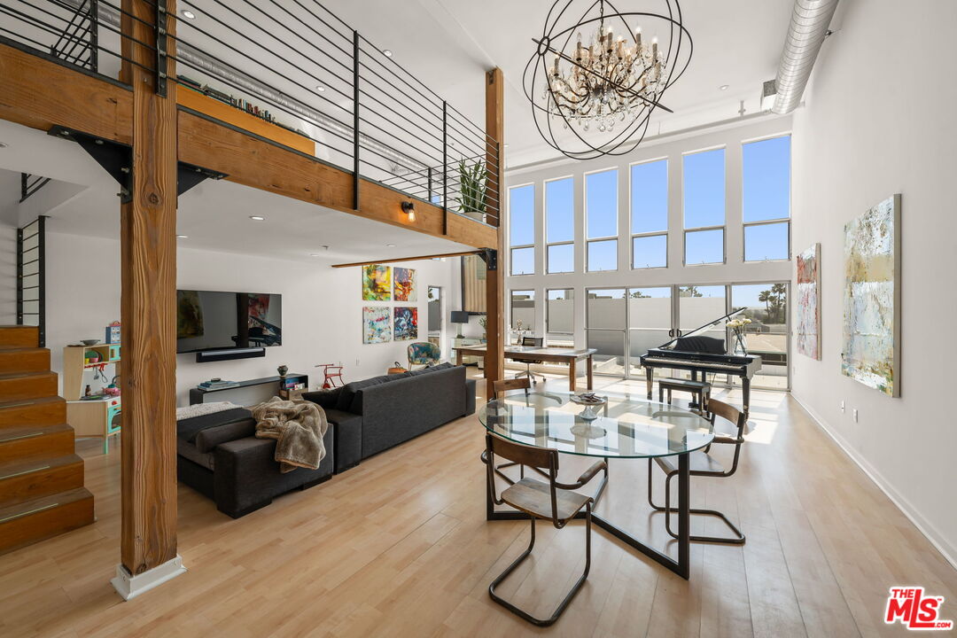 4215 Glencoe Ave Unit: 410