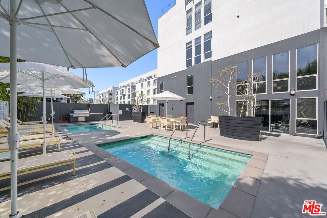 4215 Glencoe Ave Unit: 410