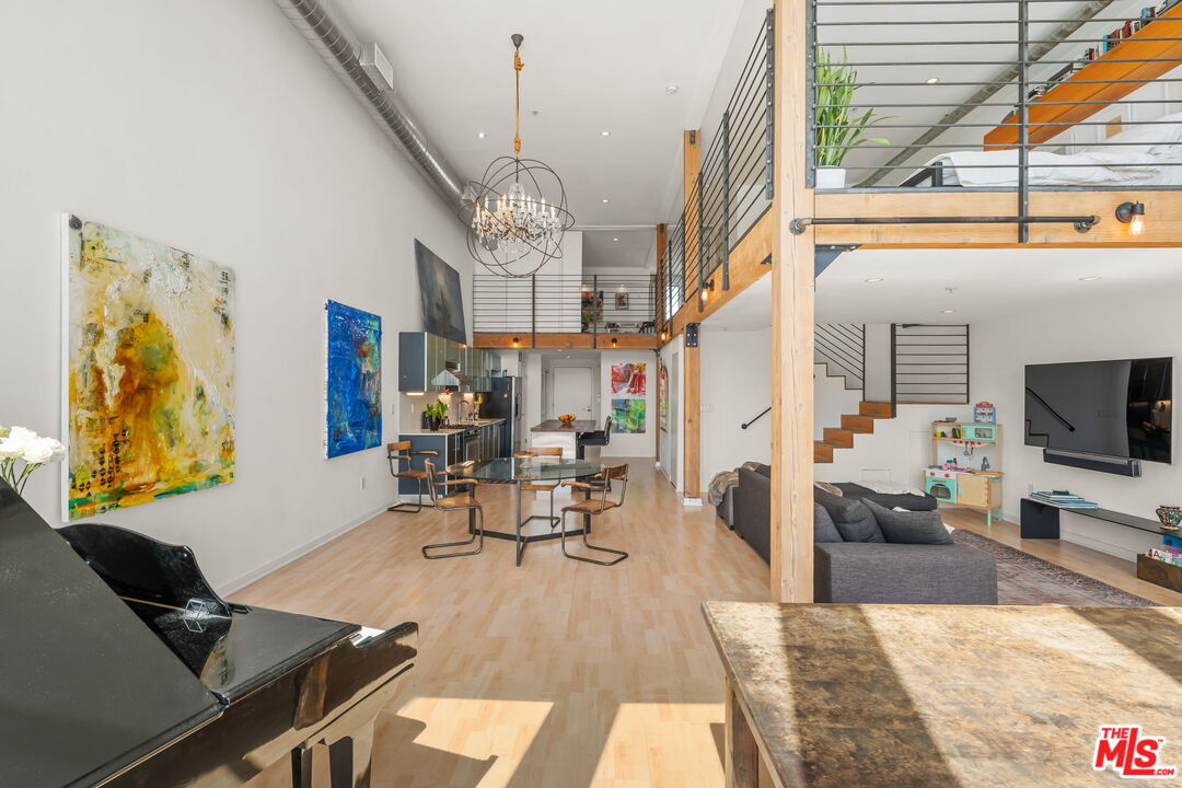 4215 Glencoe Ave Unit: 410