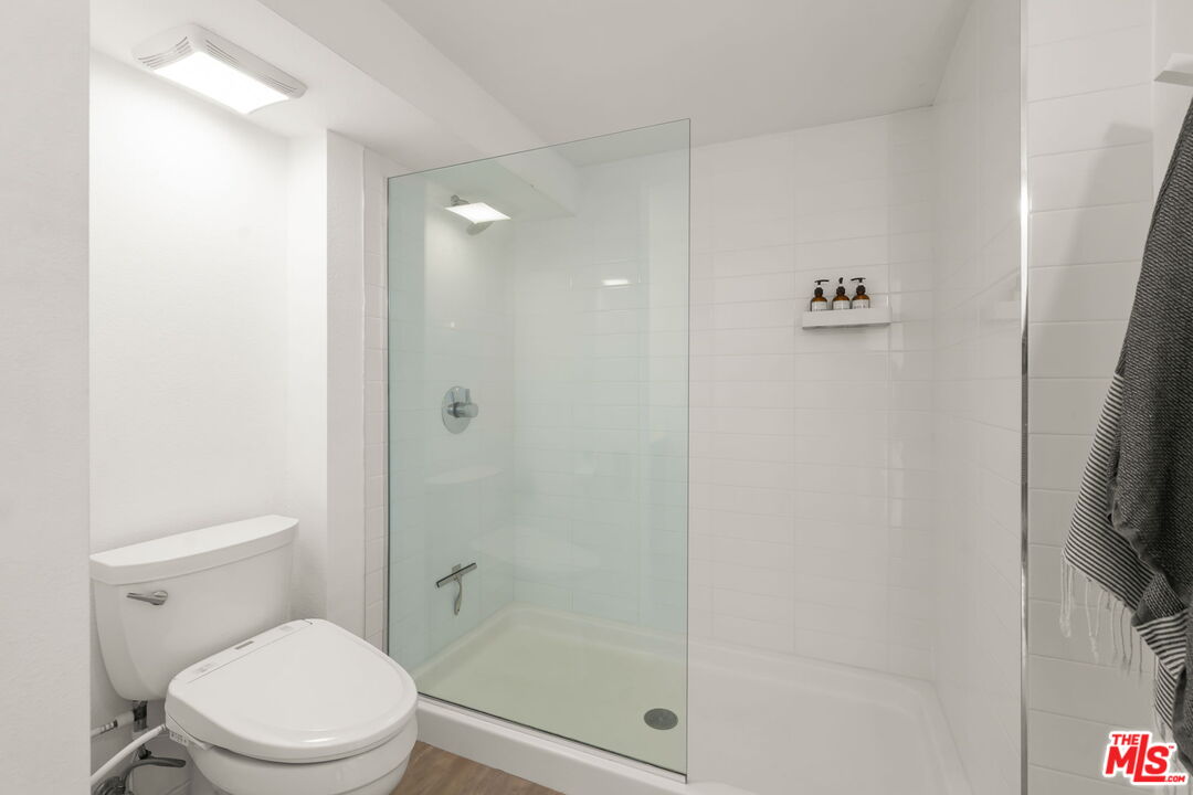 4215 Glencoe Ave Unit: 410