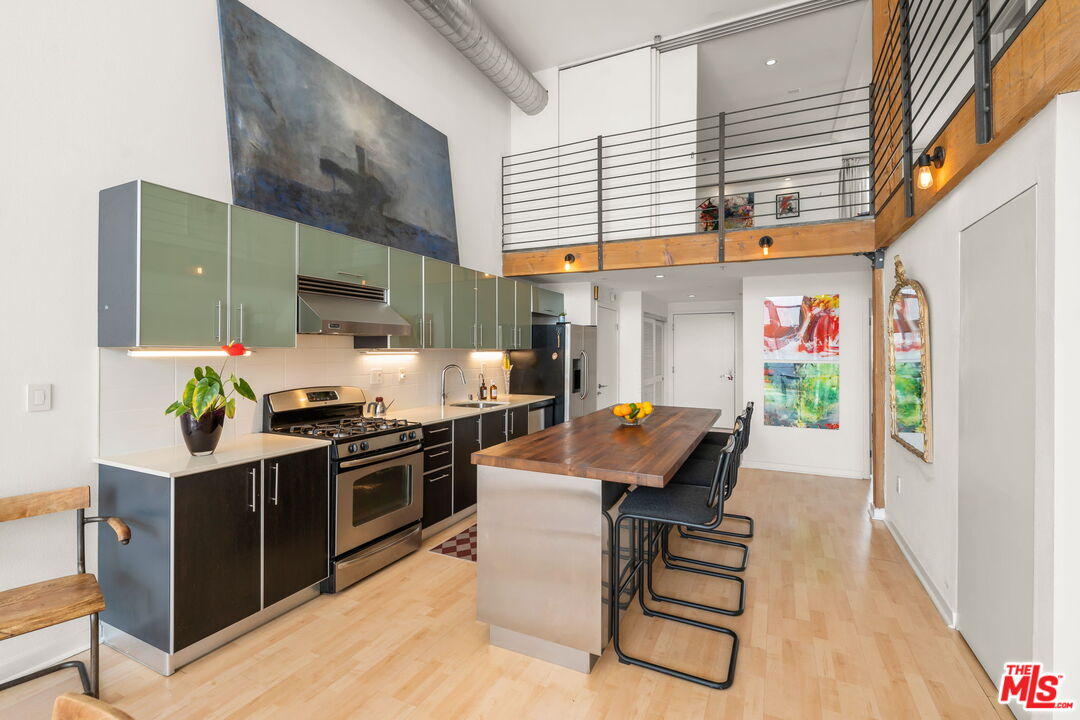 4215 Glencoe Ave Unit: 410