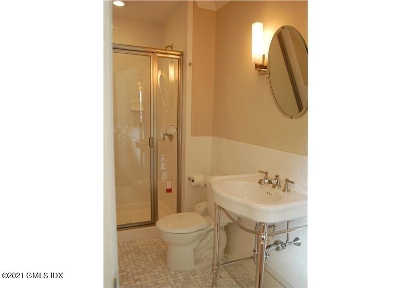 51 Forest Avenue, 71