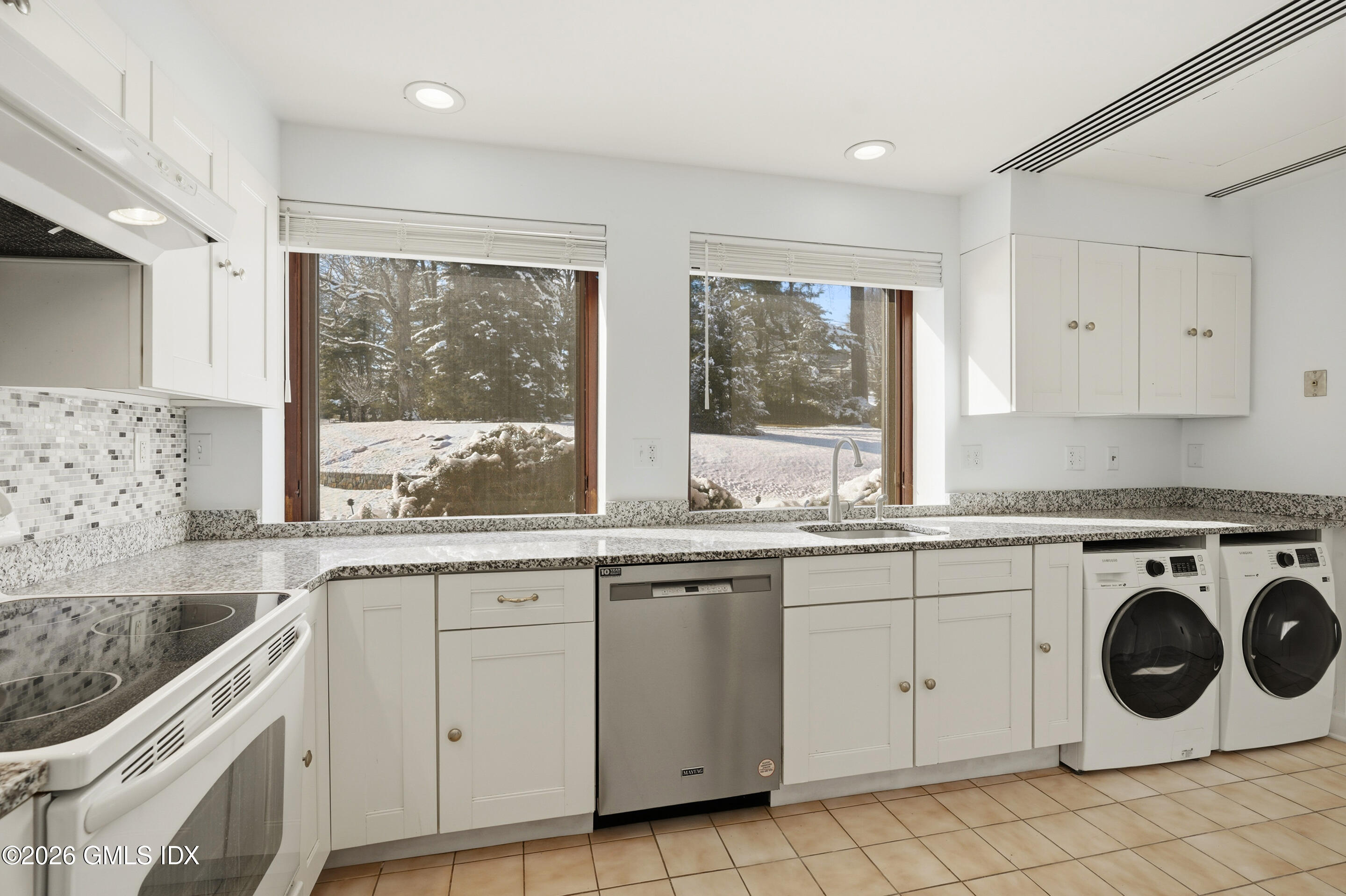 1 Milbank Avenue 1A