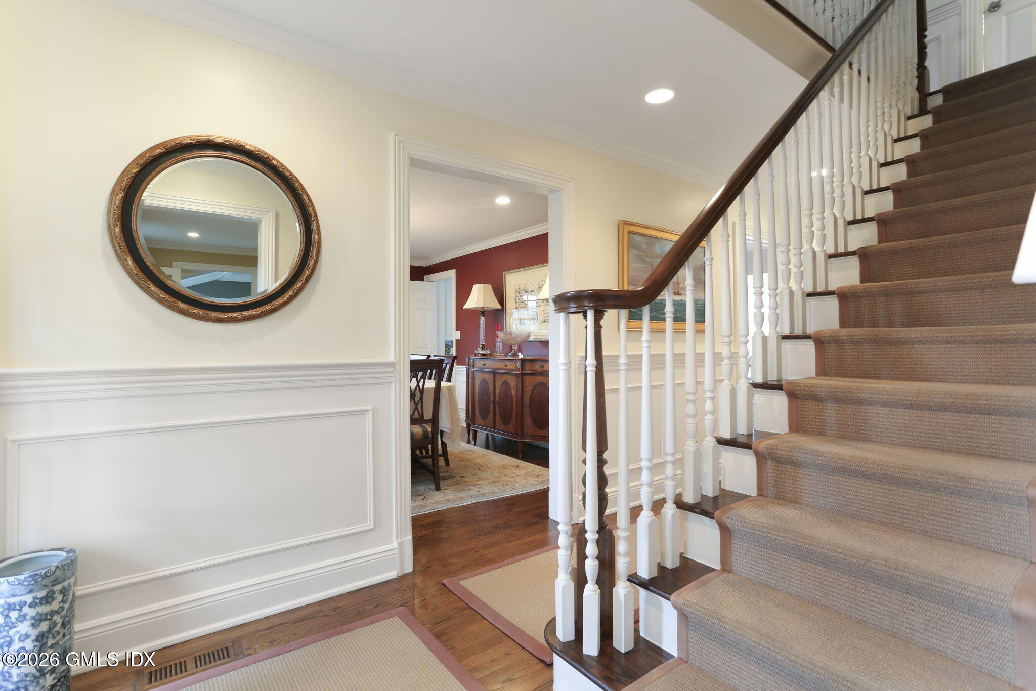 25 Lakewood Circle North
