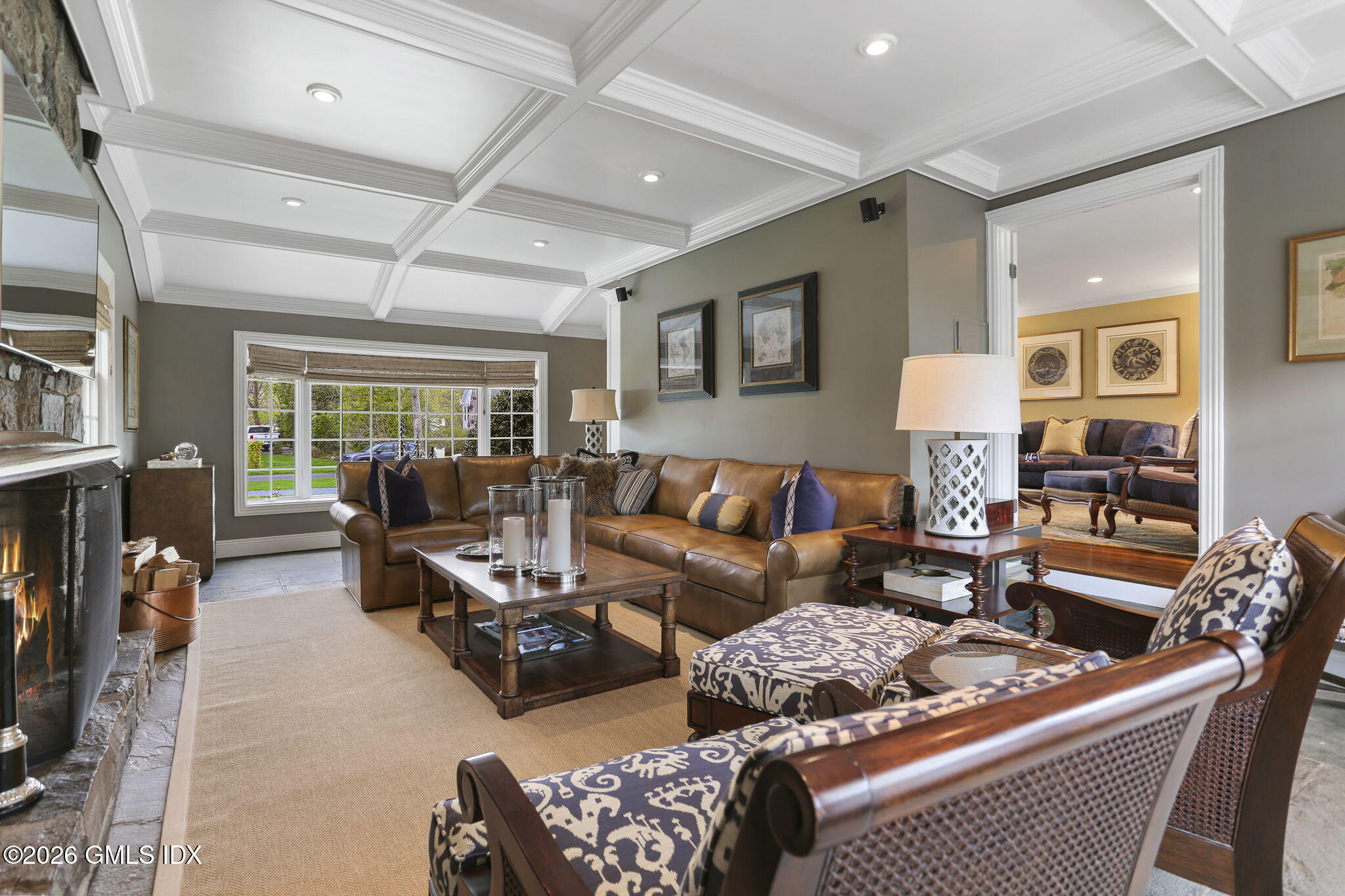 25 Lakewood Circle North