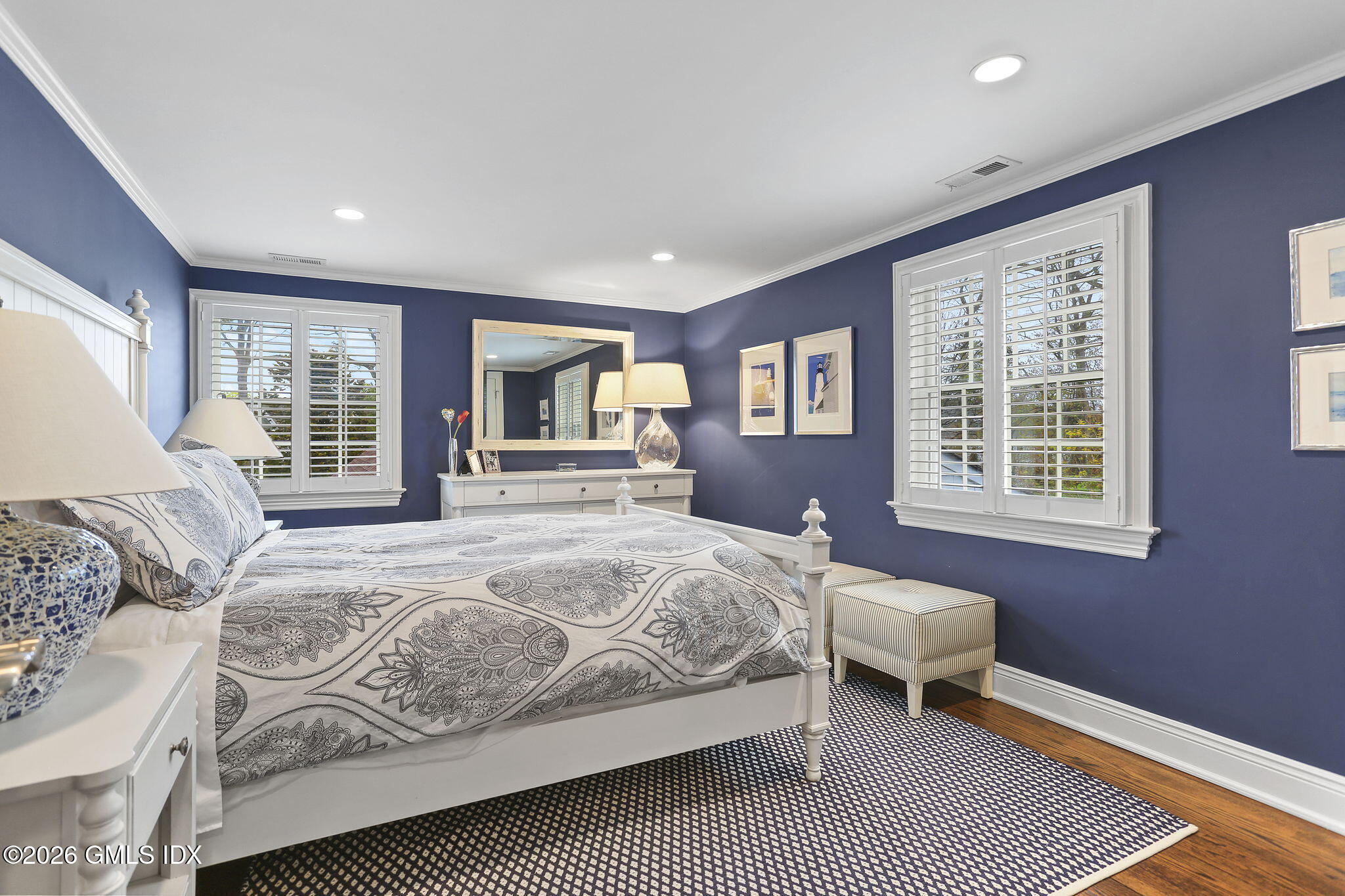 25 Lakewood Circle North