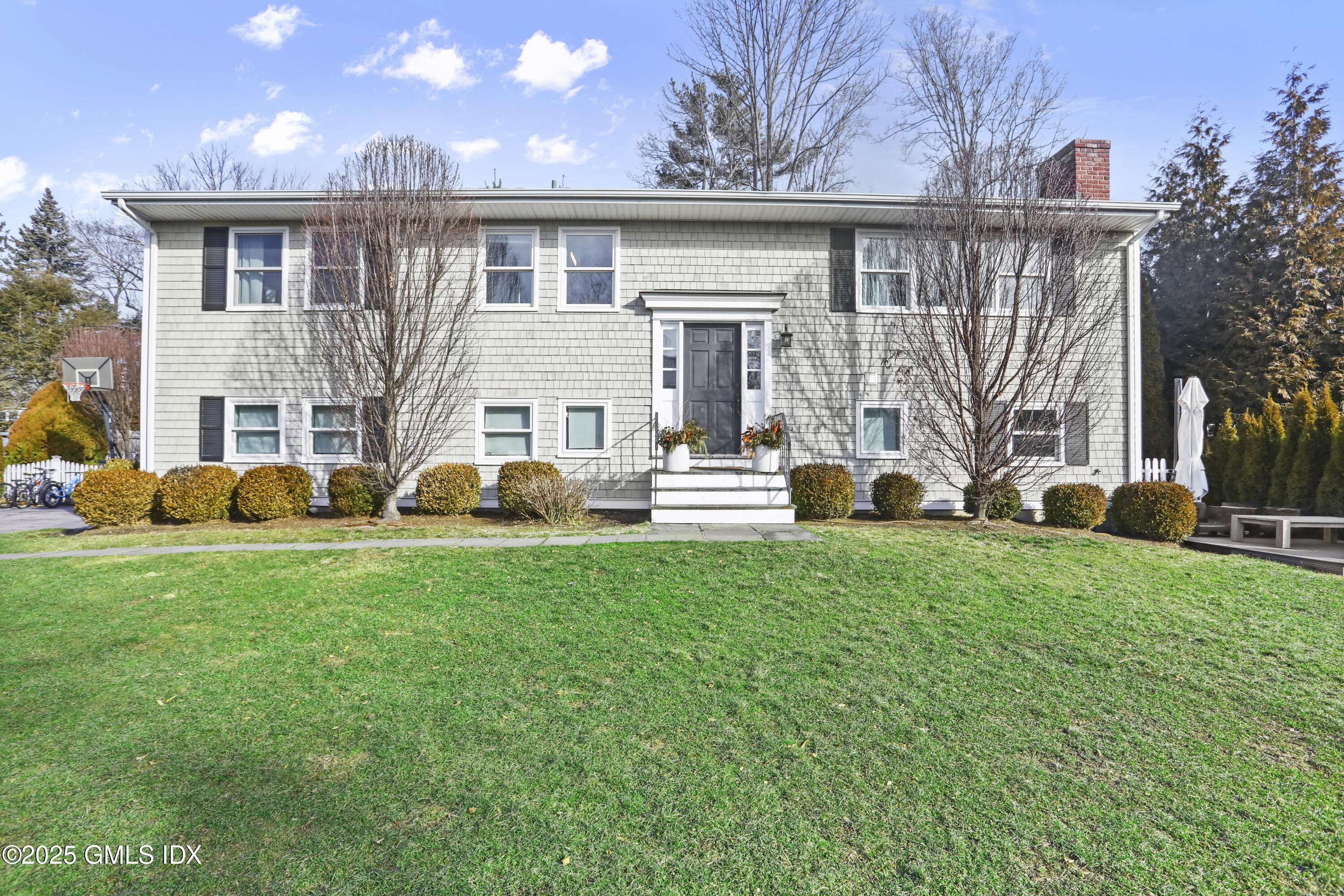6 Meadowbank Road
