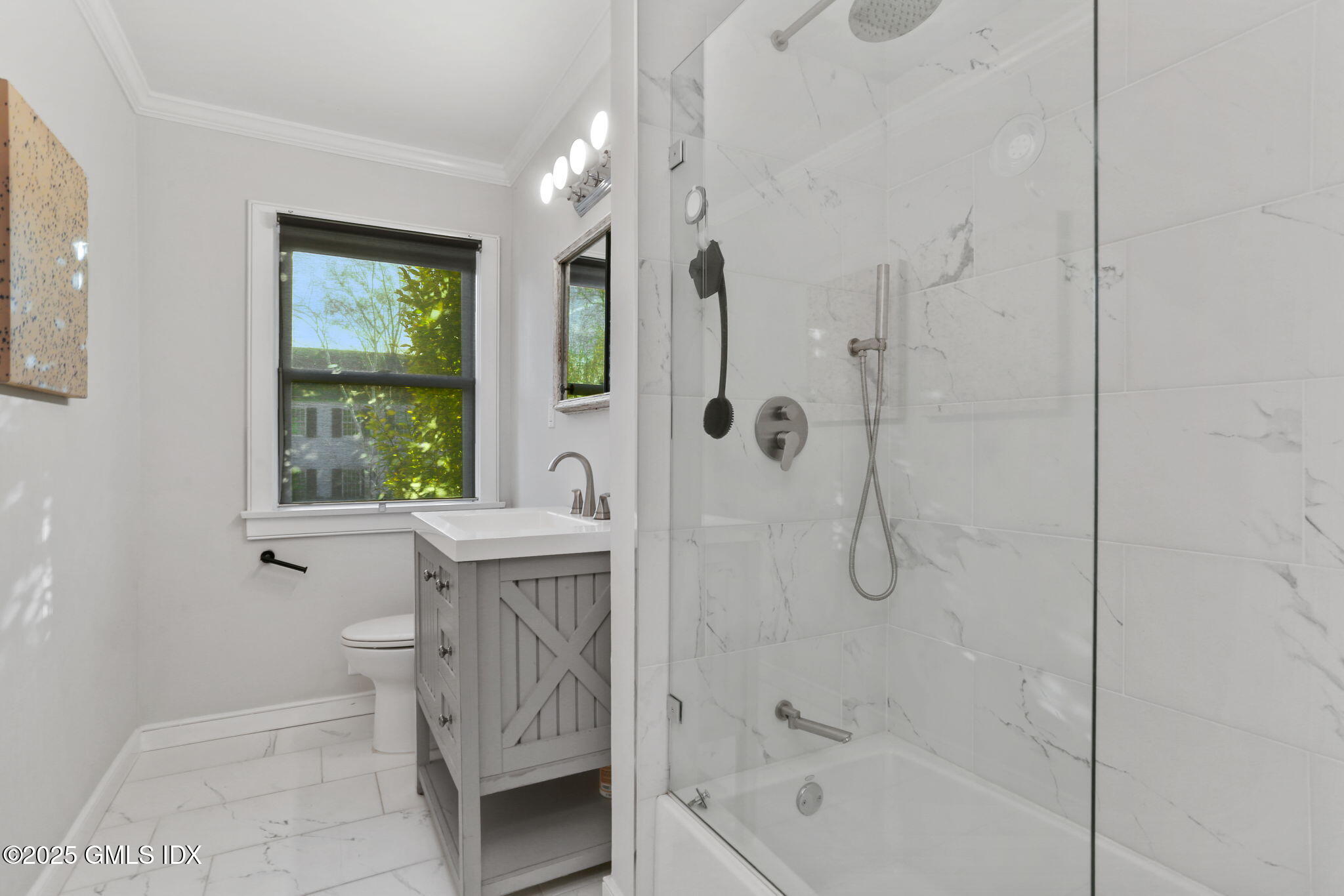6 Meadowbank Road