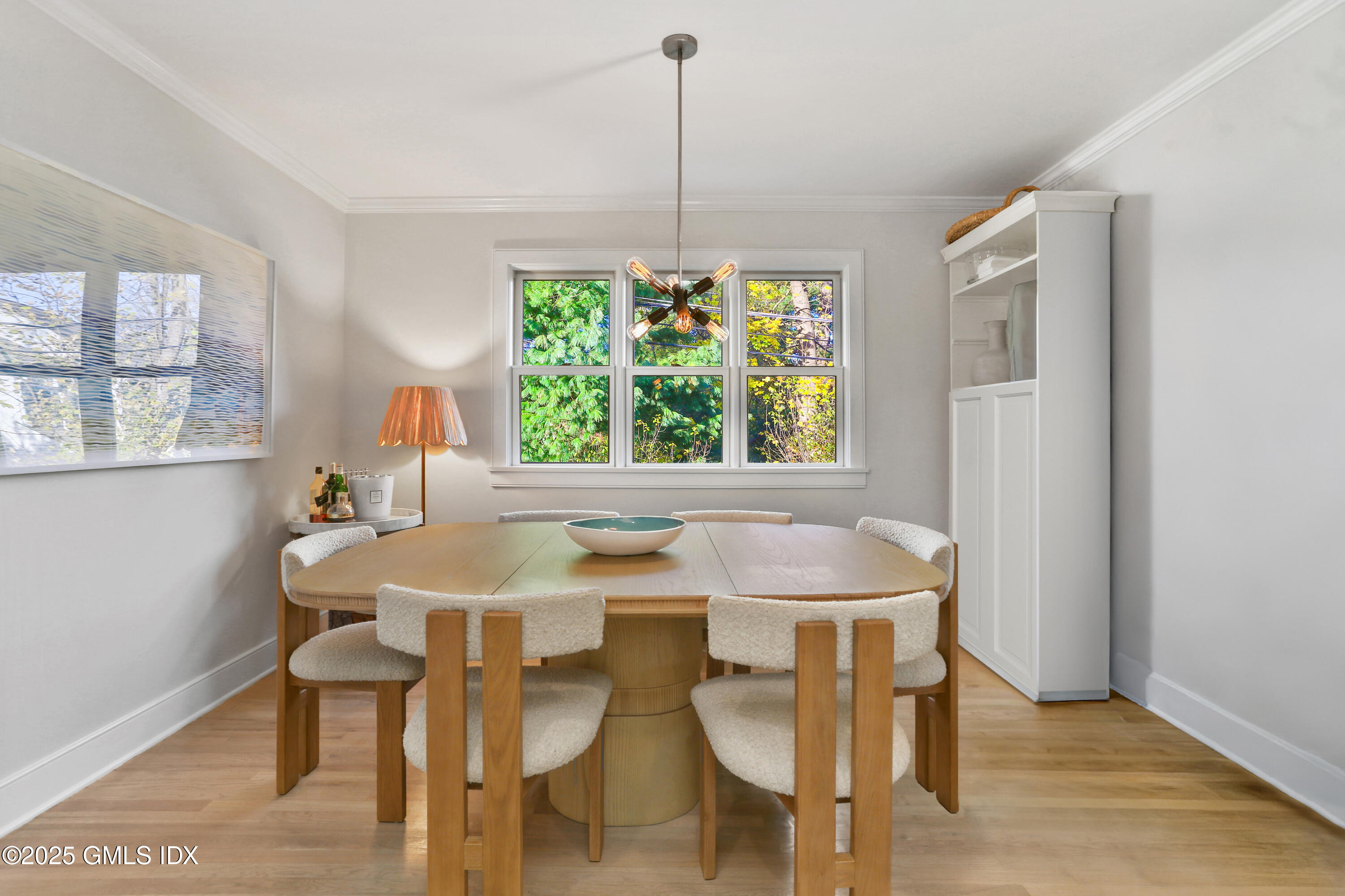 6 Meadowbank Road