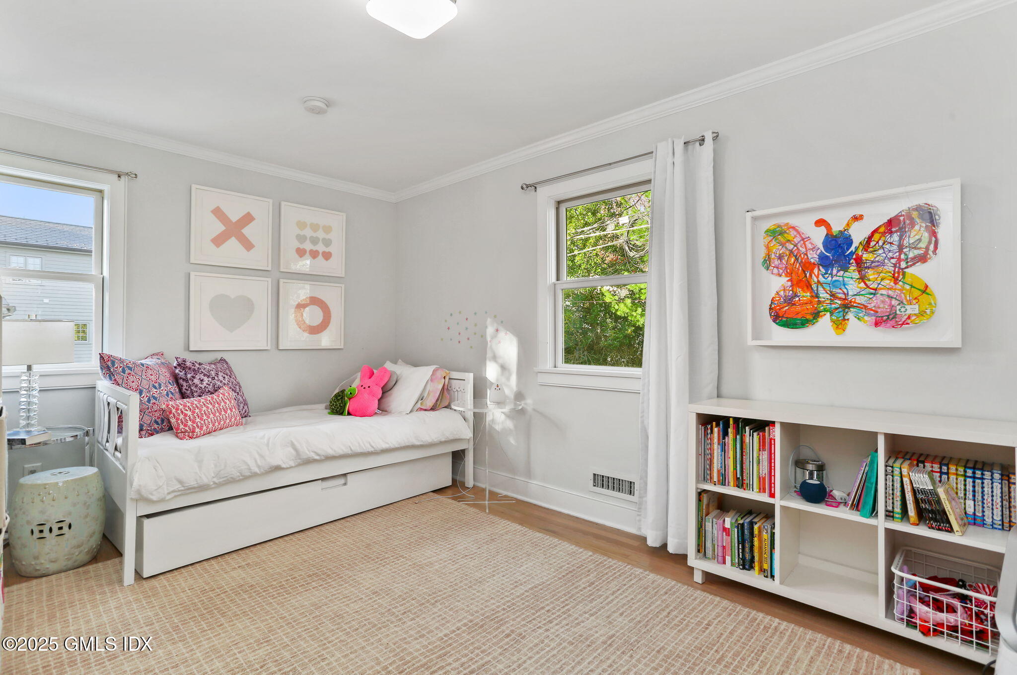 6 Meadowbank Road