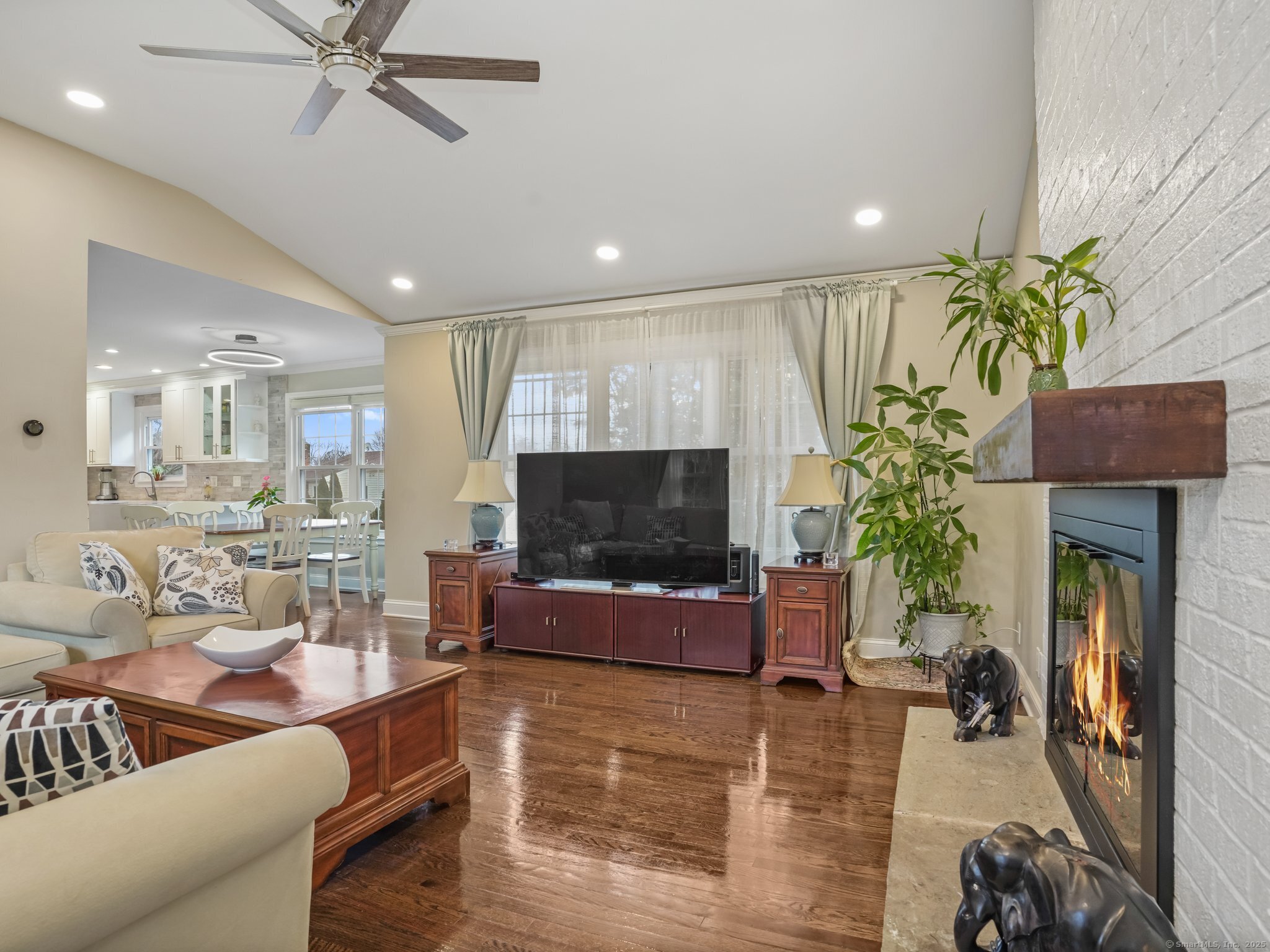 18 Coachlamp Lane