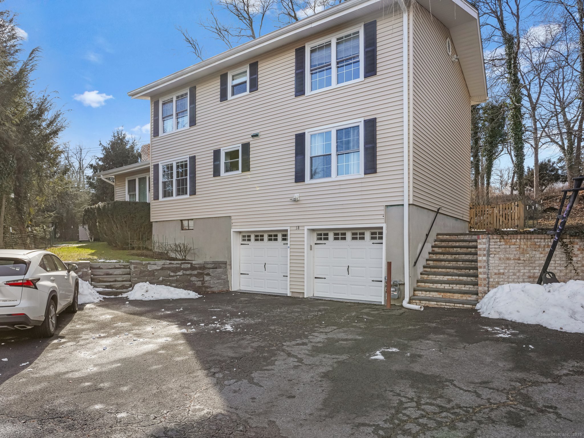 18 Coachlamp Lane