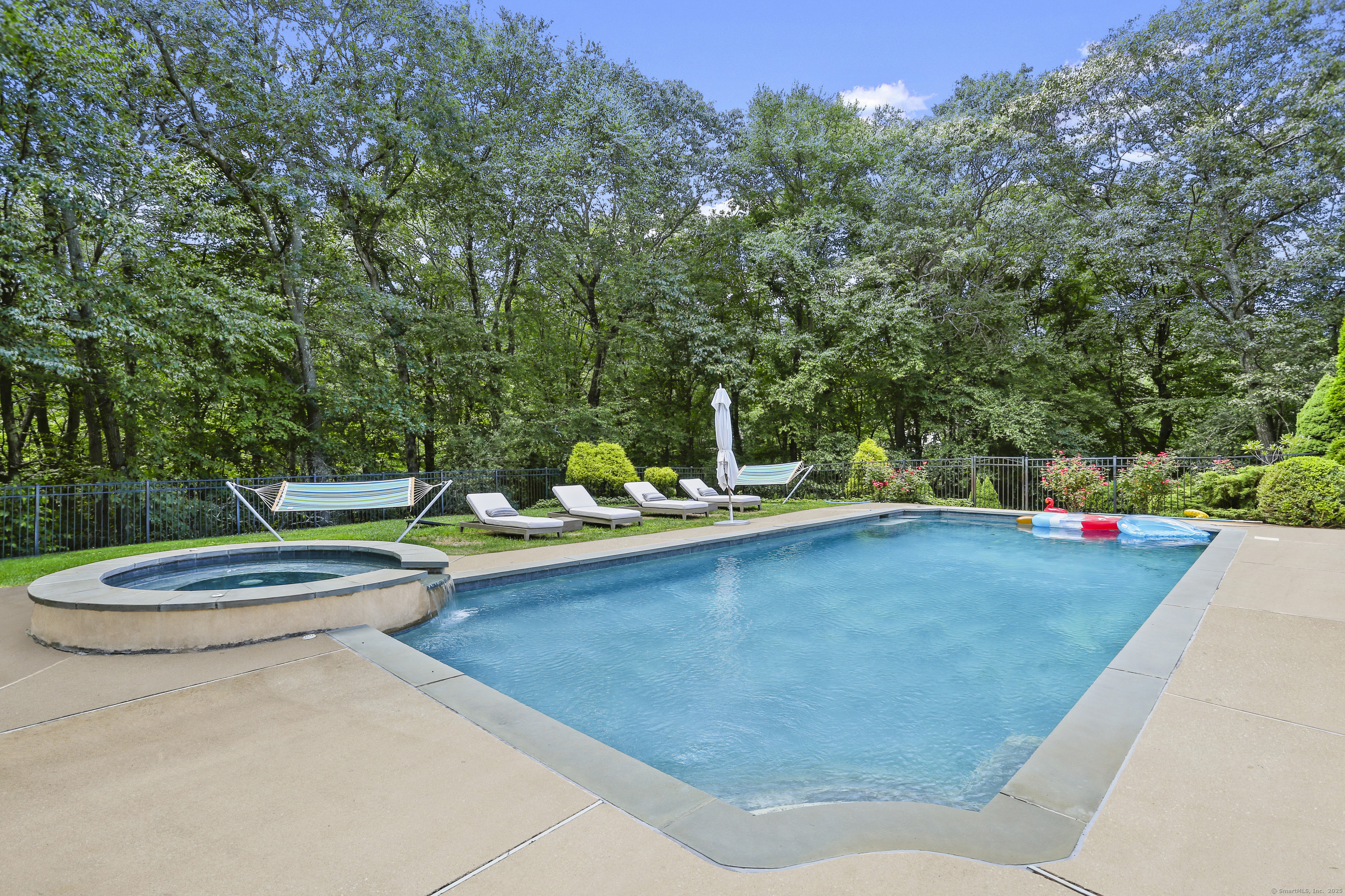 4 Mountain Laurel Drive