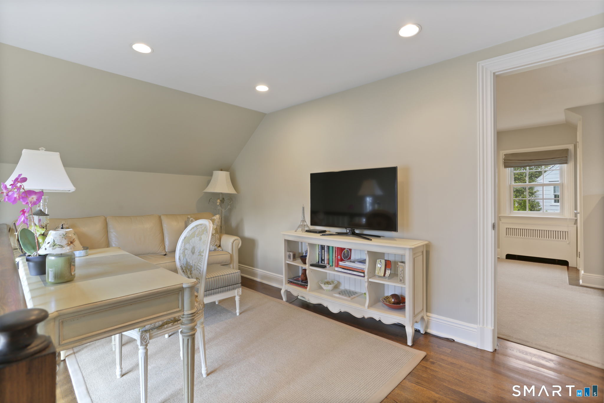 25 Lakewood Circle North