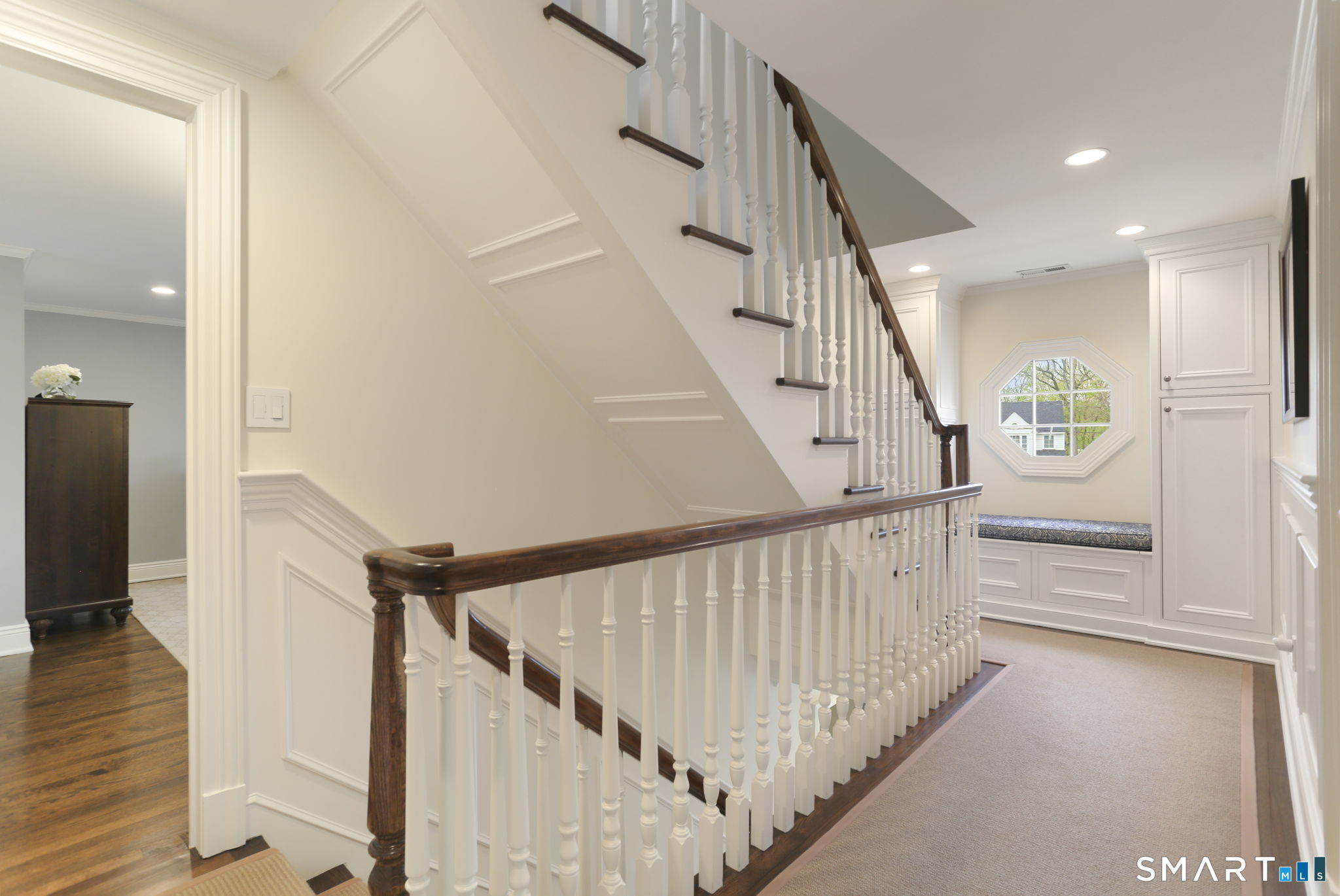 25 Lakewood Circle North